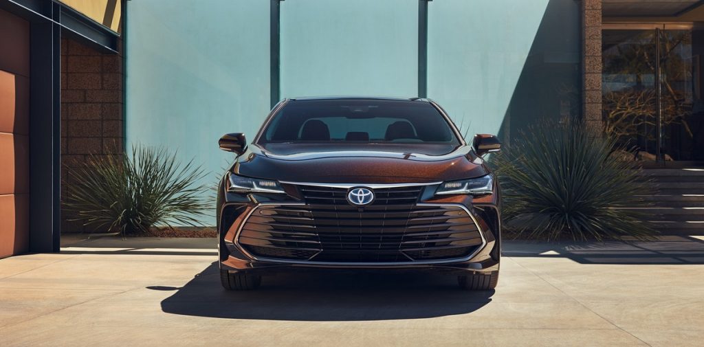 2019 Toyota Avalon Hybrid Near Fountain