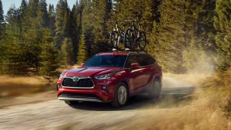 The many features of the 2023 Toyota Highlander Hybrid near Canon City CO