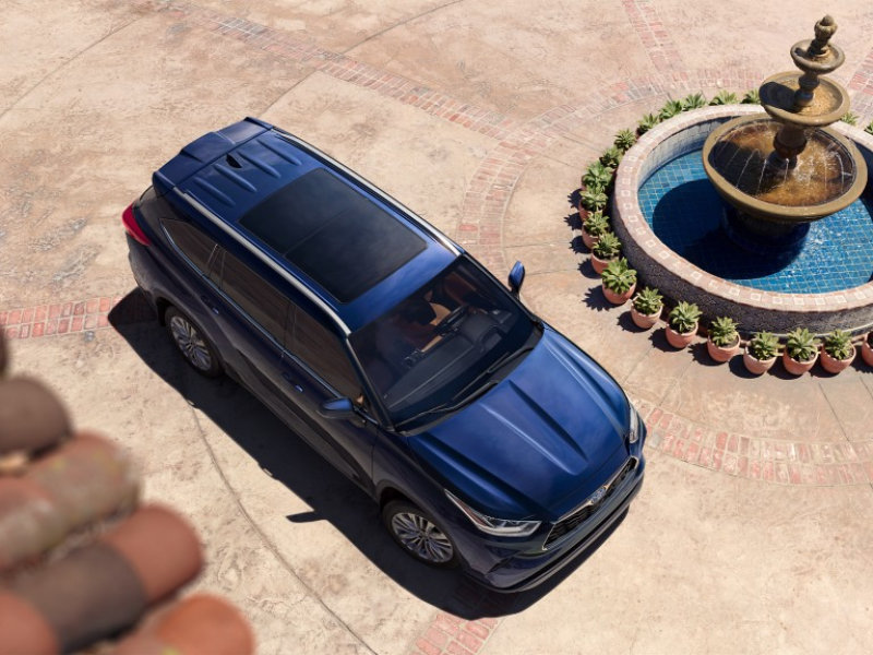 Maximize fuel efficiency with the 2024 Toyota Highlander Hybrid near Fountain CO