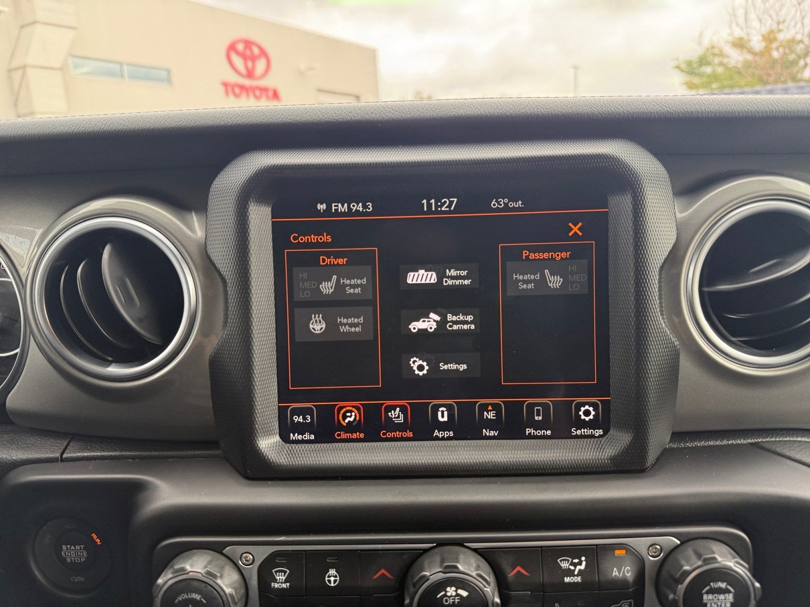 2022 Jeep Wrangler Unlimited Sahara - Photo 23
