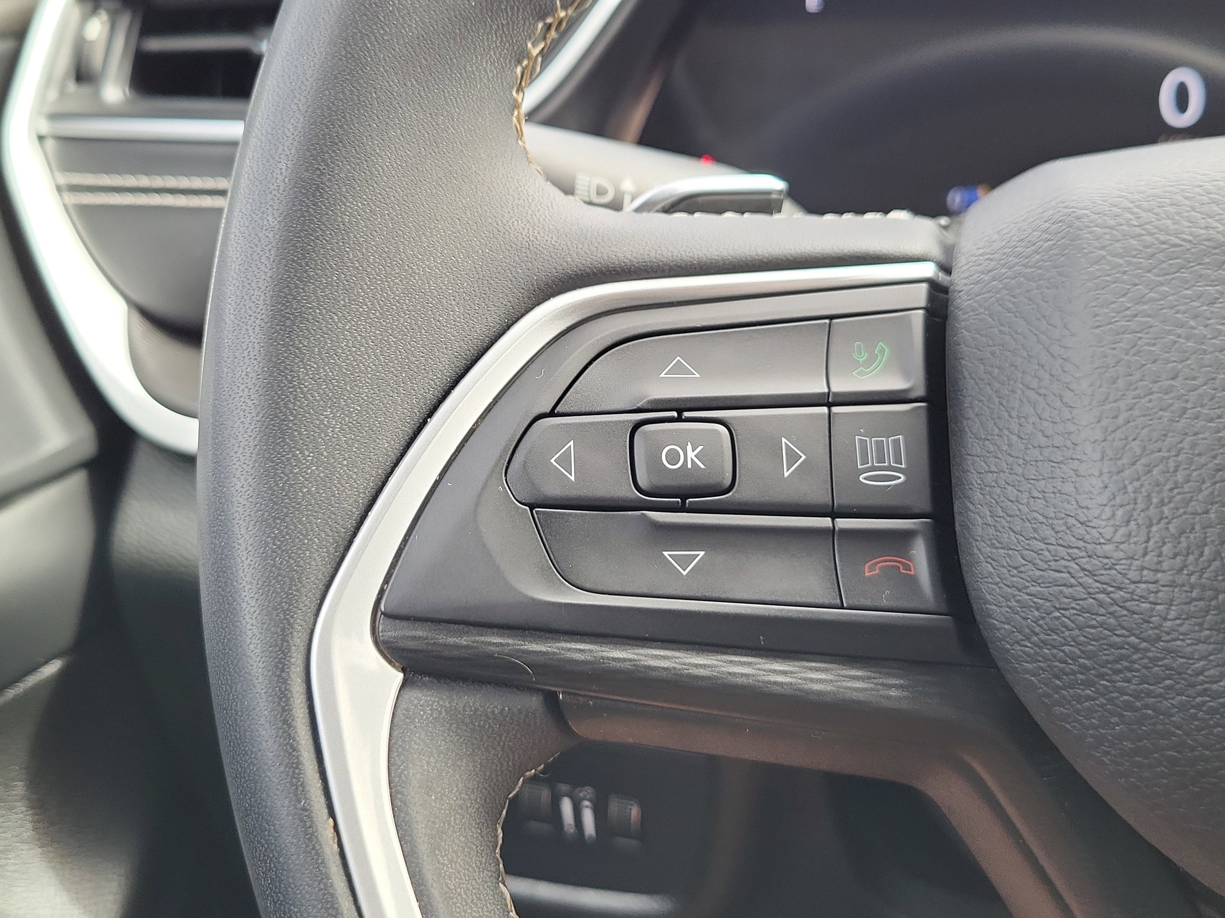 2023 Jeep Grand Cherokee L Laredo