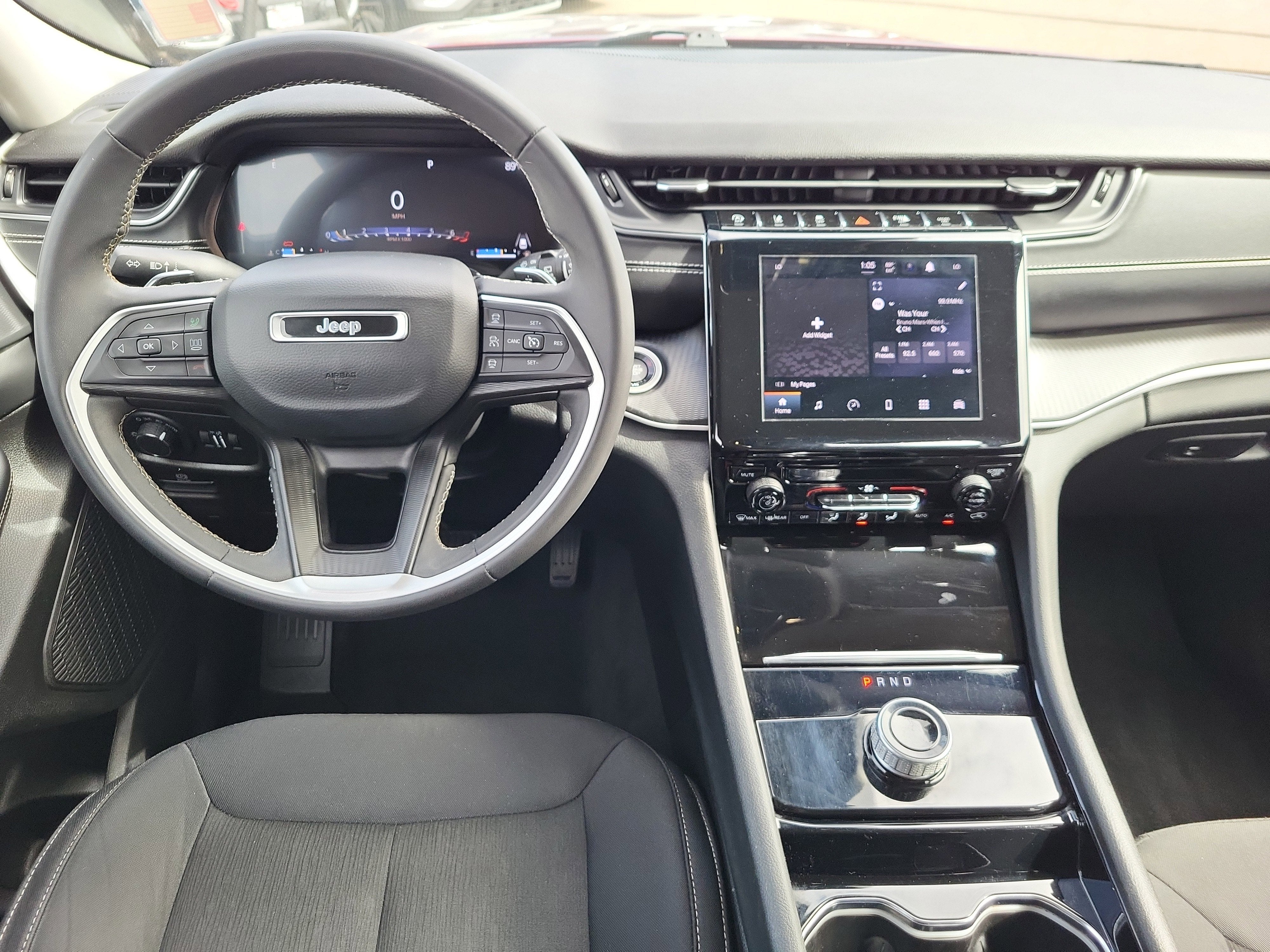 2023 Jeep Grand Cherokee L Laredo