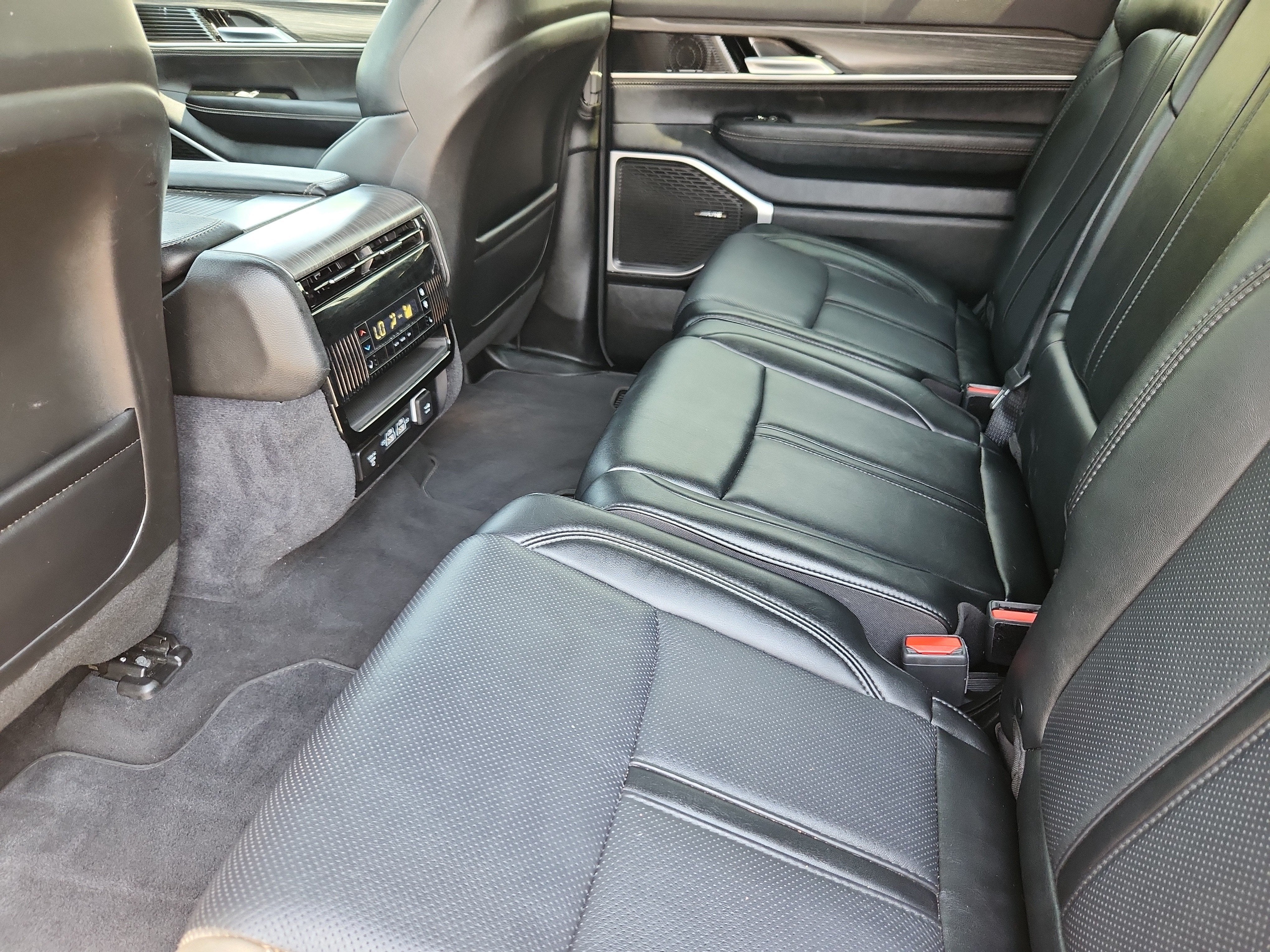 2024 Jeep Wagoneer L Series II