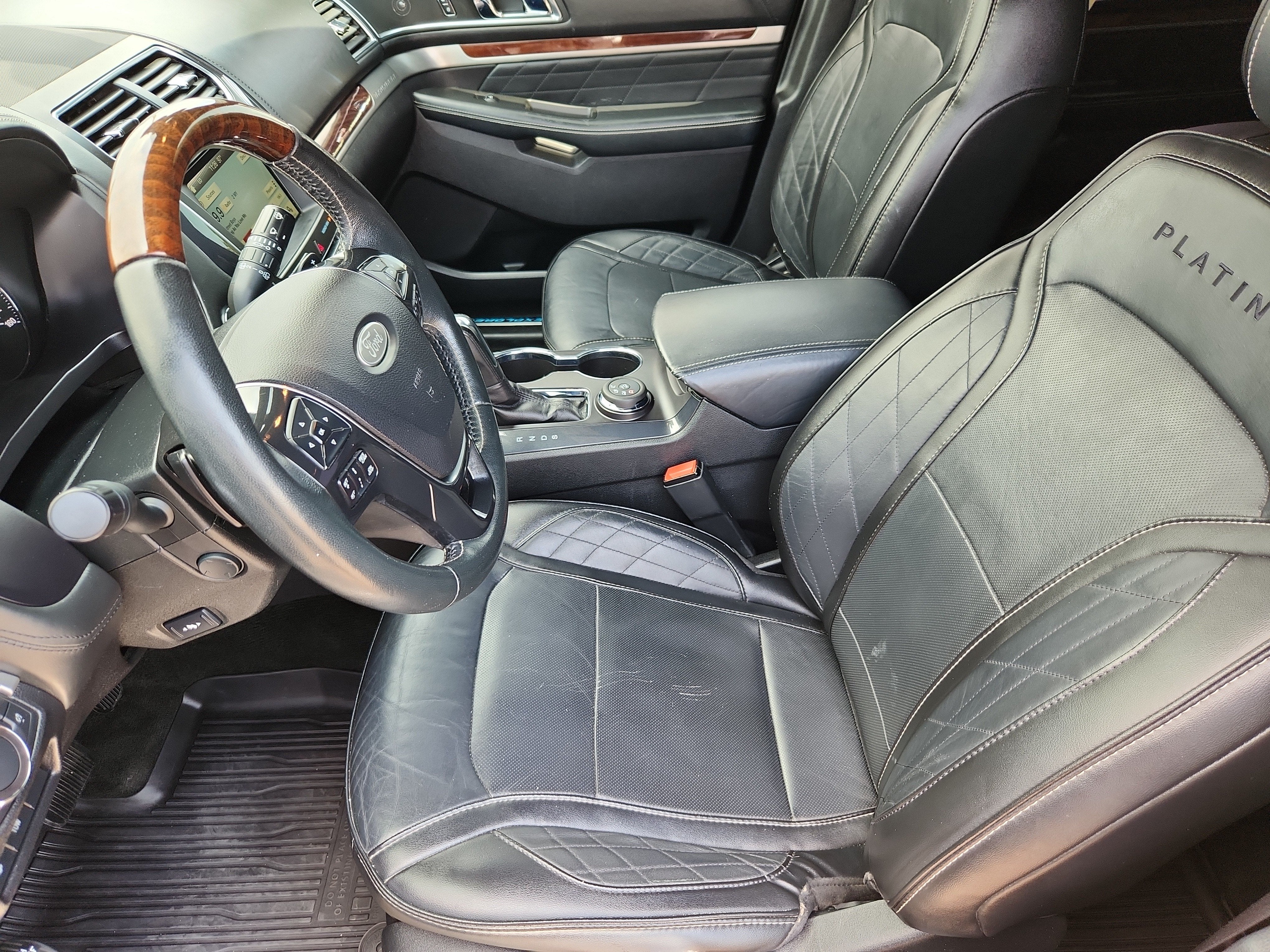 2017 Ford Explorer Platinum