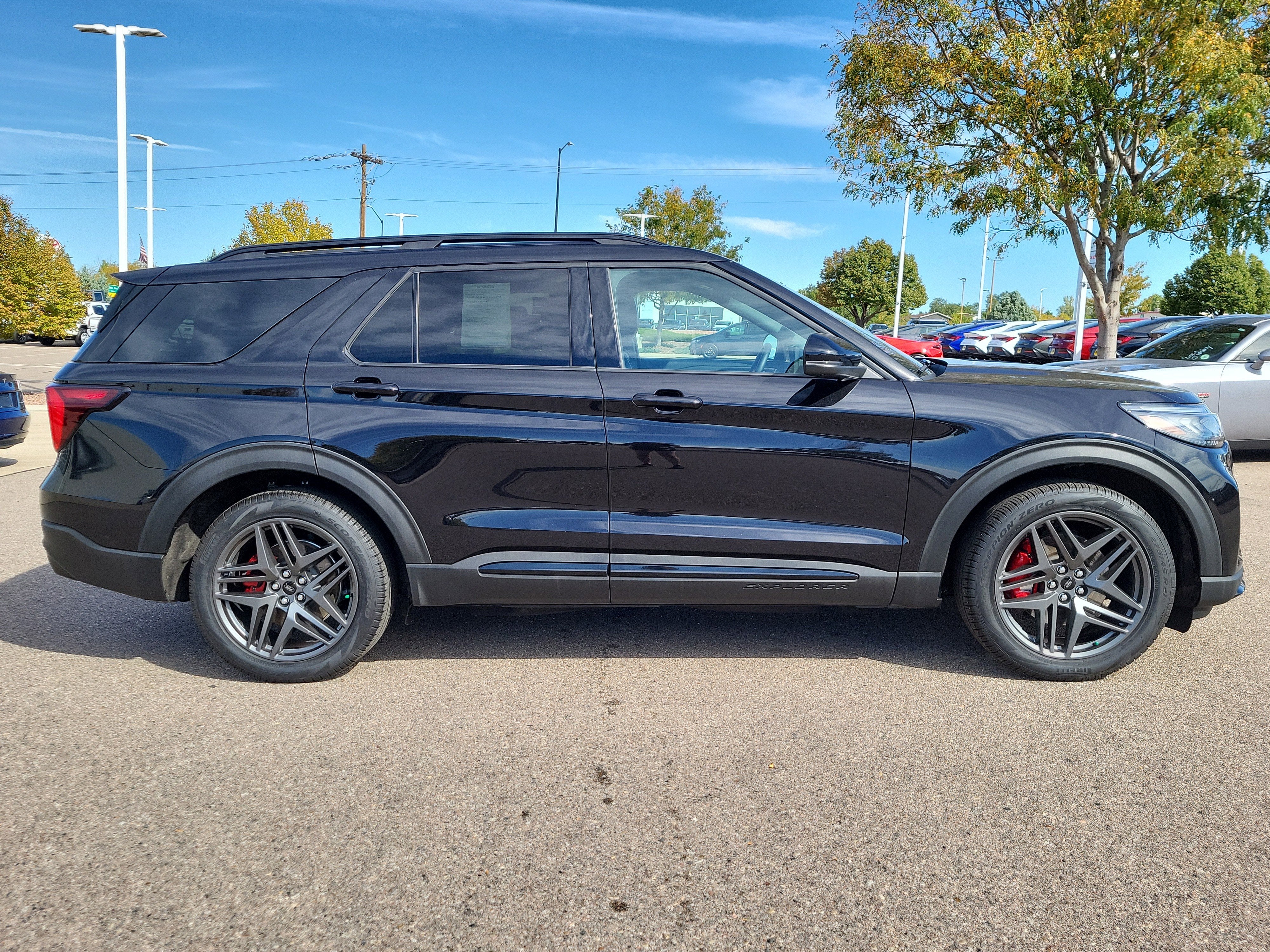 2025 Ford Explorer ST