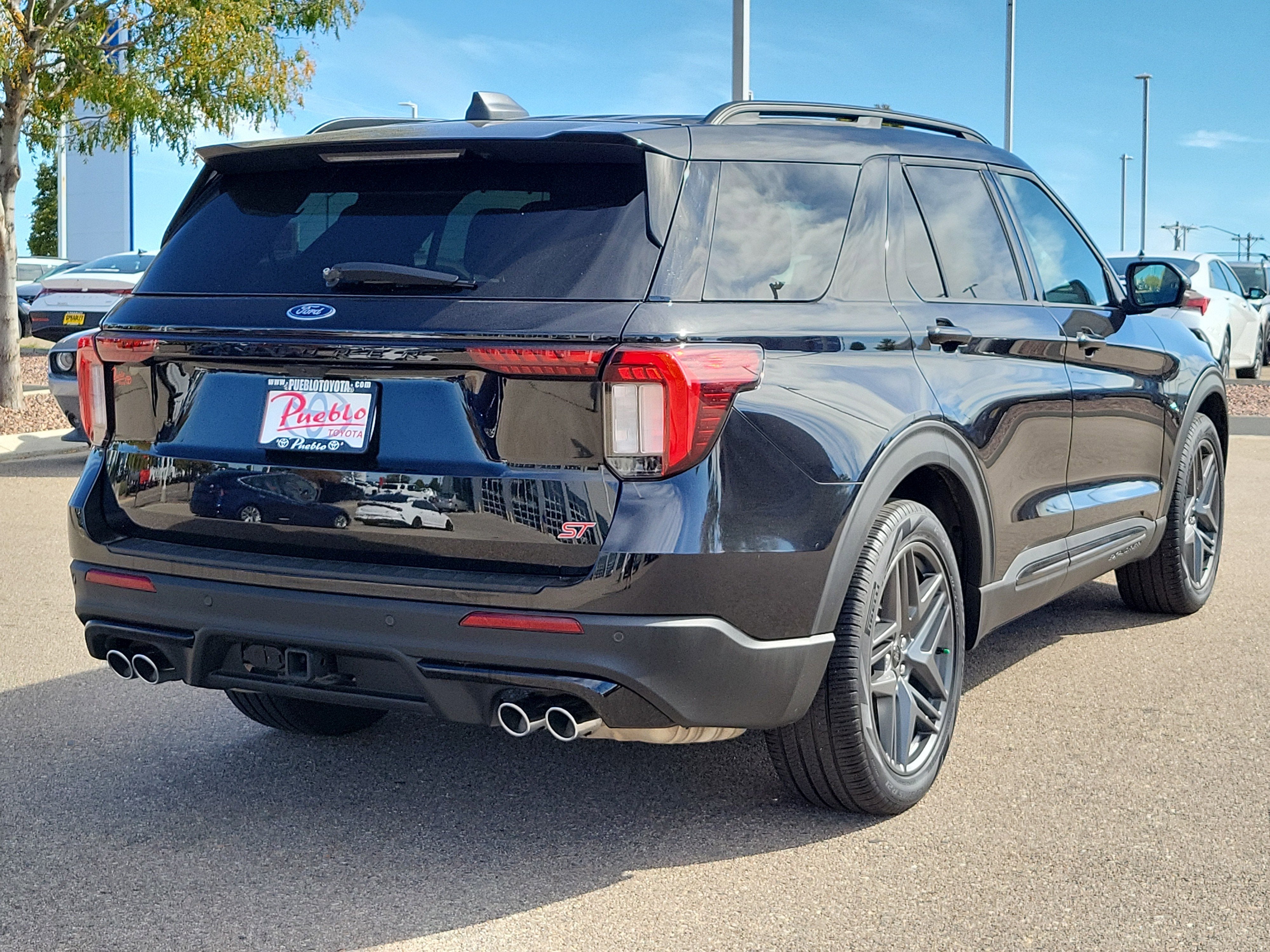2025 Ford Explorer ST