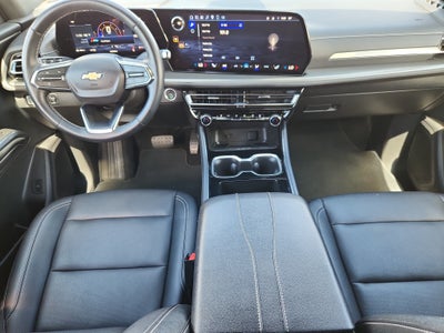2025 Chevrolet Traverse AWD LT