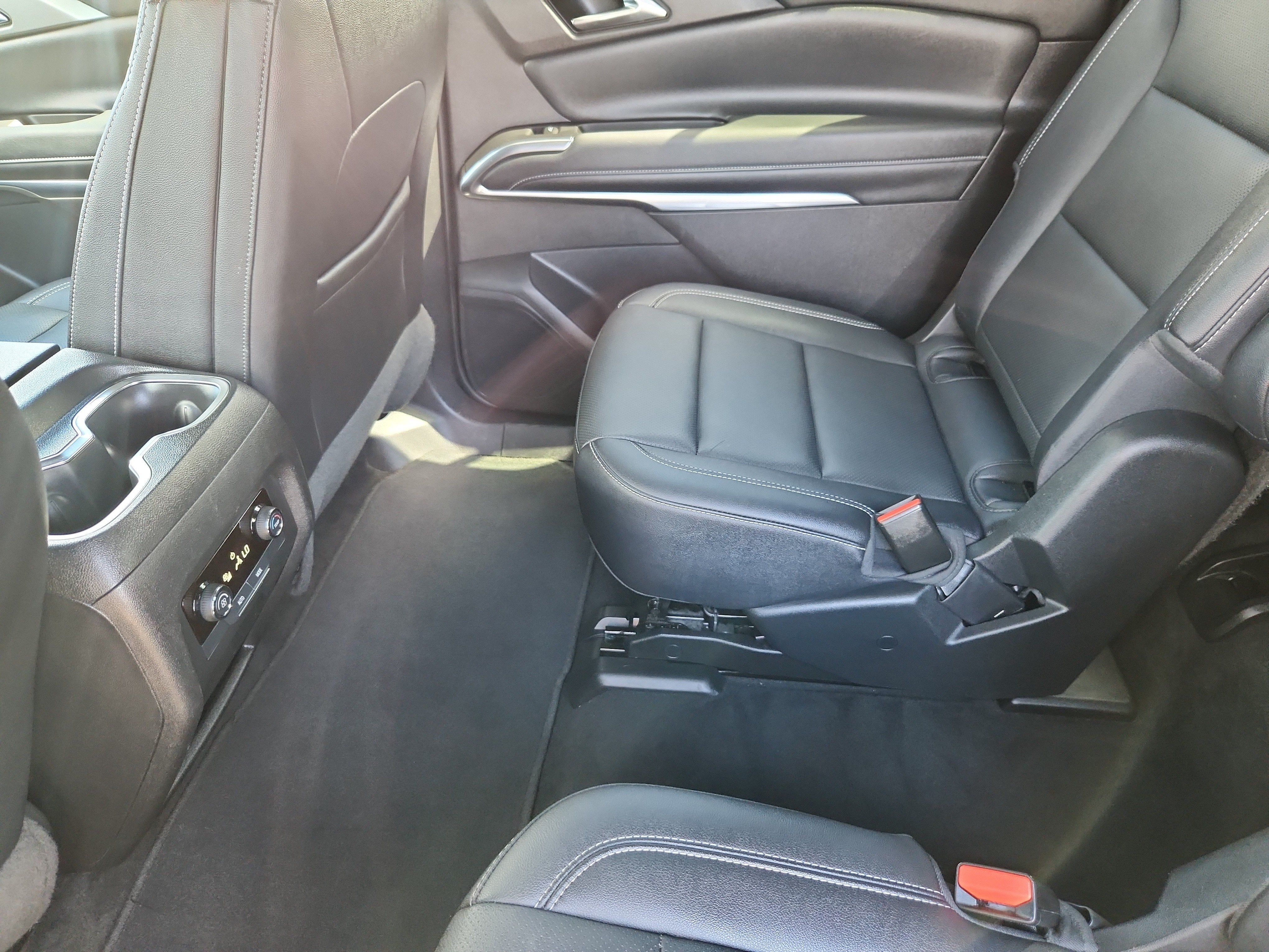 2025 Chevrolet Traverse AWD LT