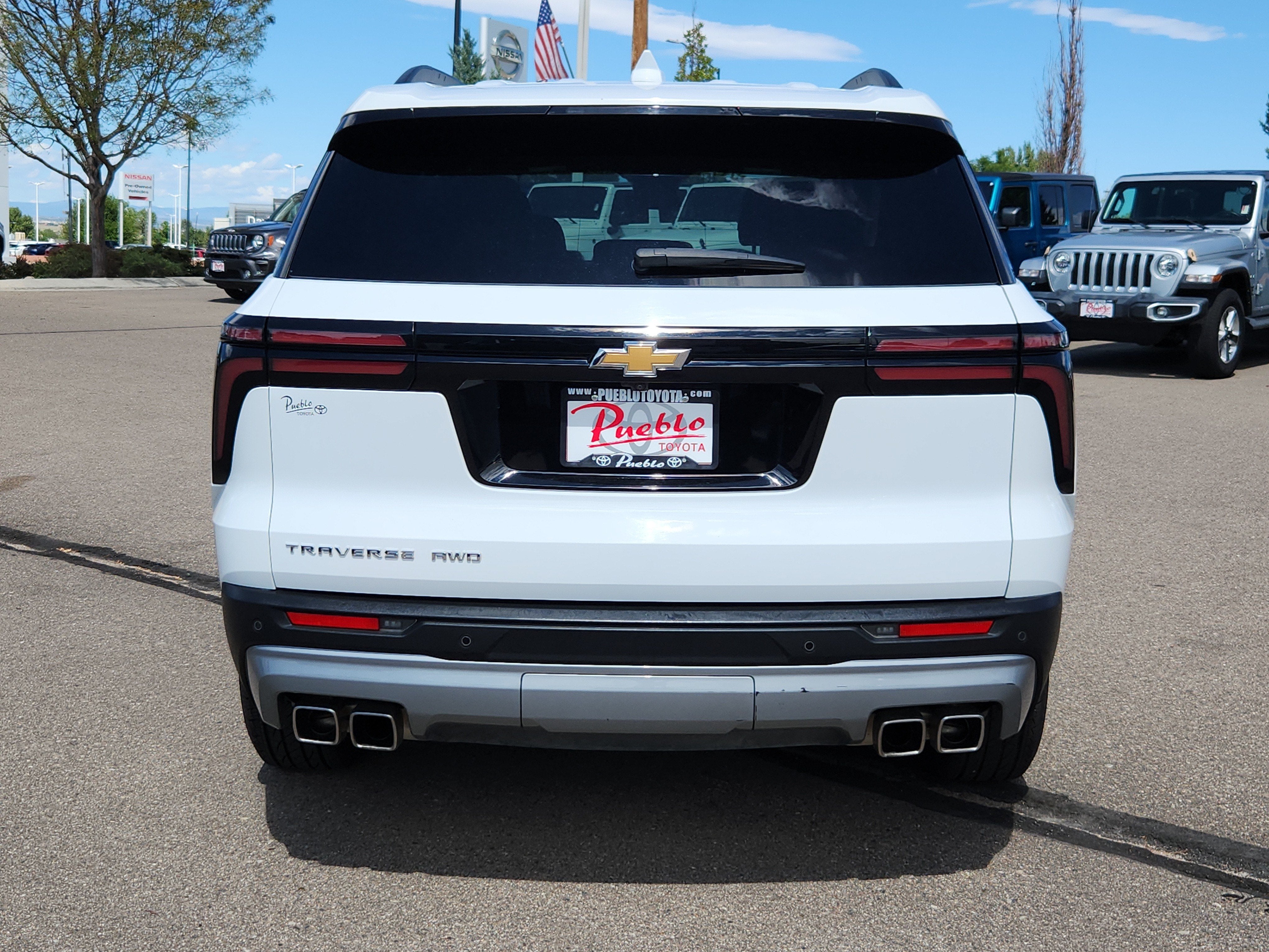 2025 Chevrolet Traverse AWD LT
