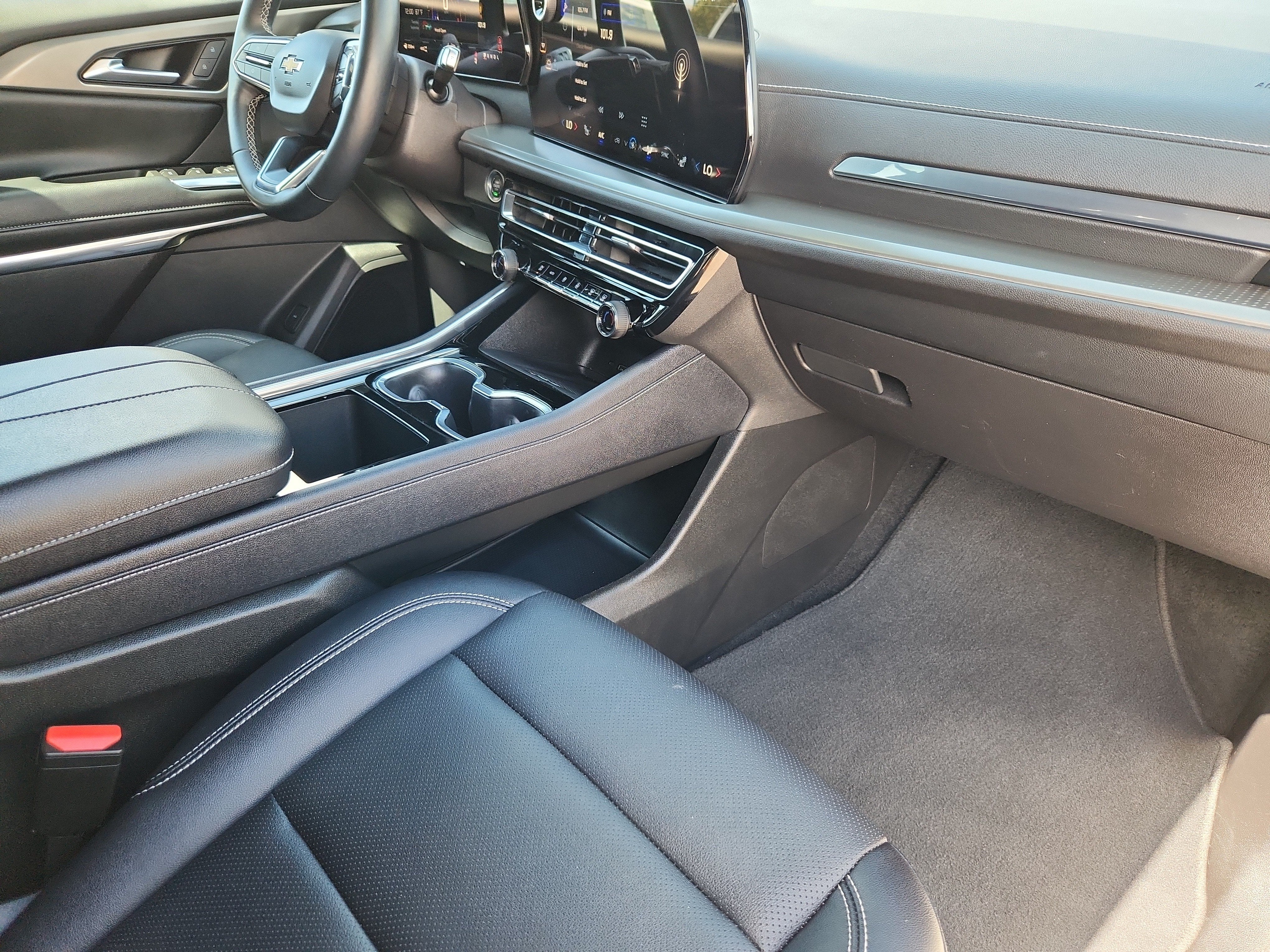 2025 Chevrolet Traverse AWD LT