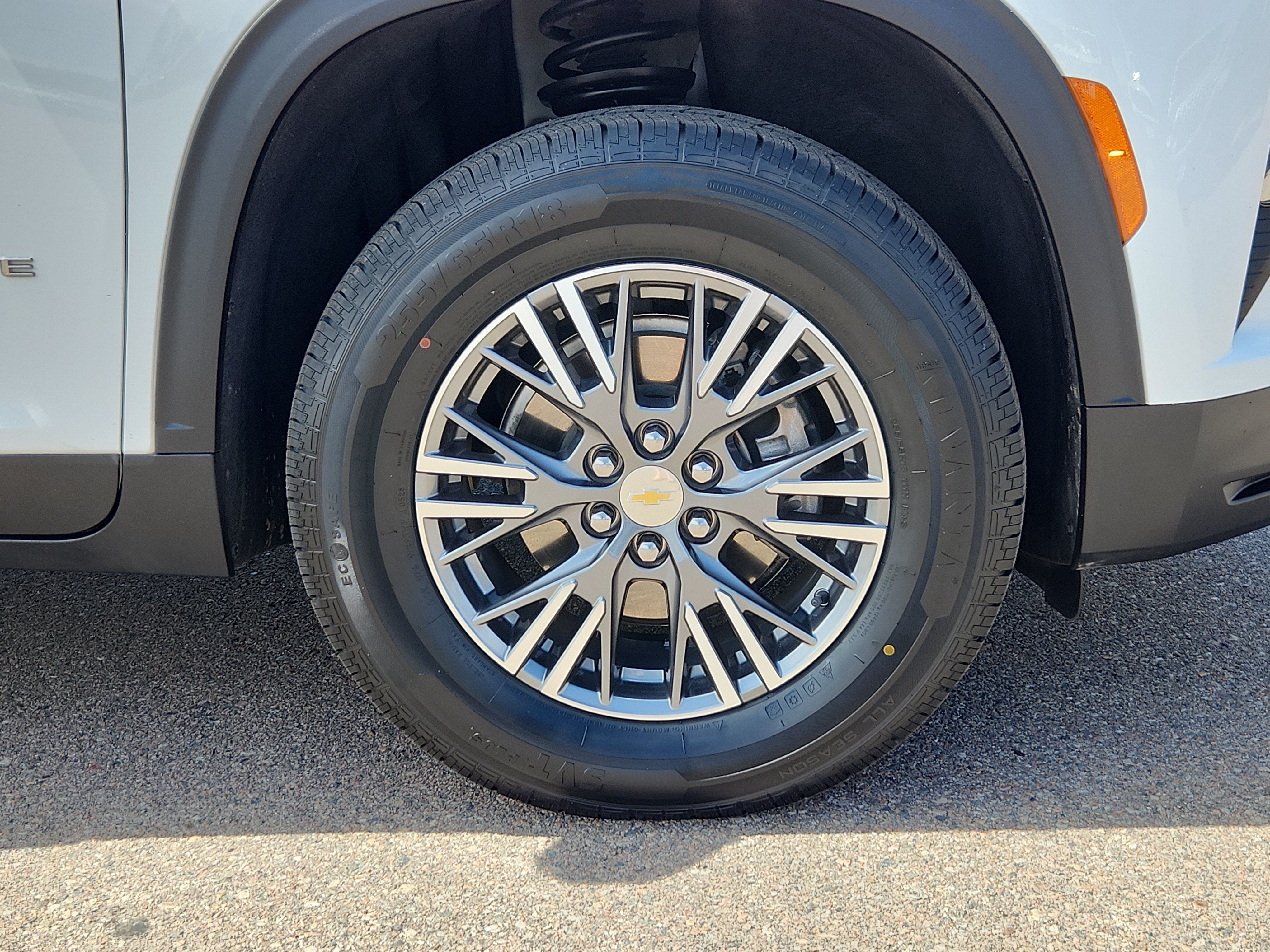 2025 Chevrolet Traverse AWD LT