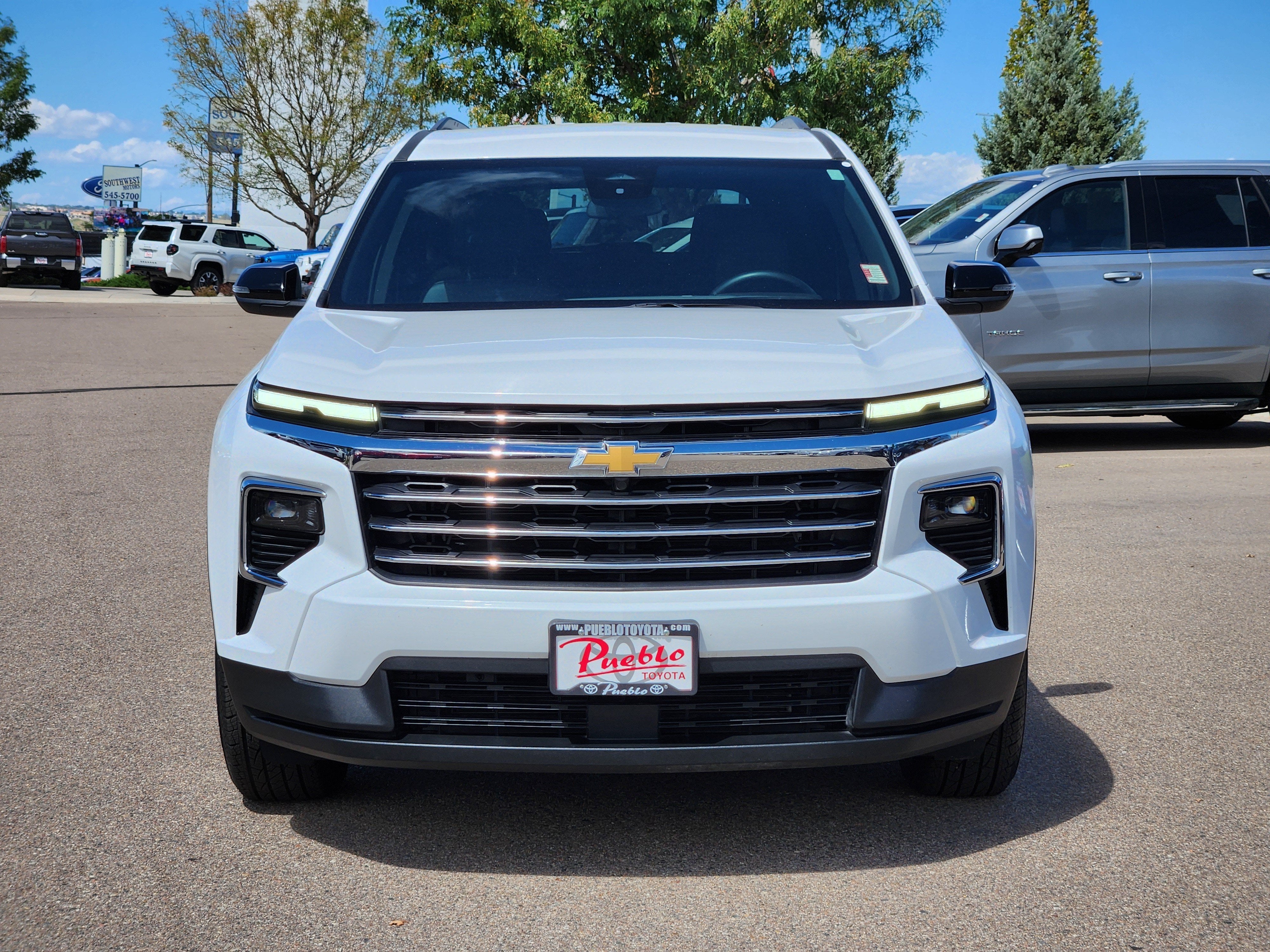 2025 Chevrolet Traverse AWD LT