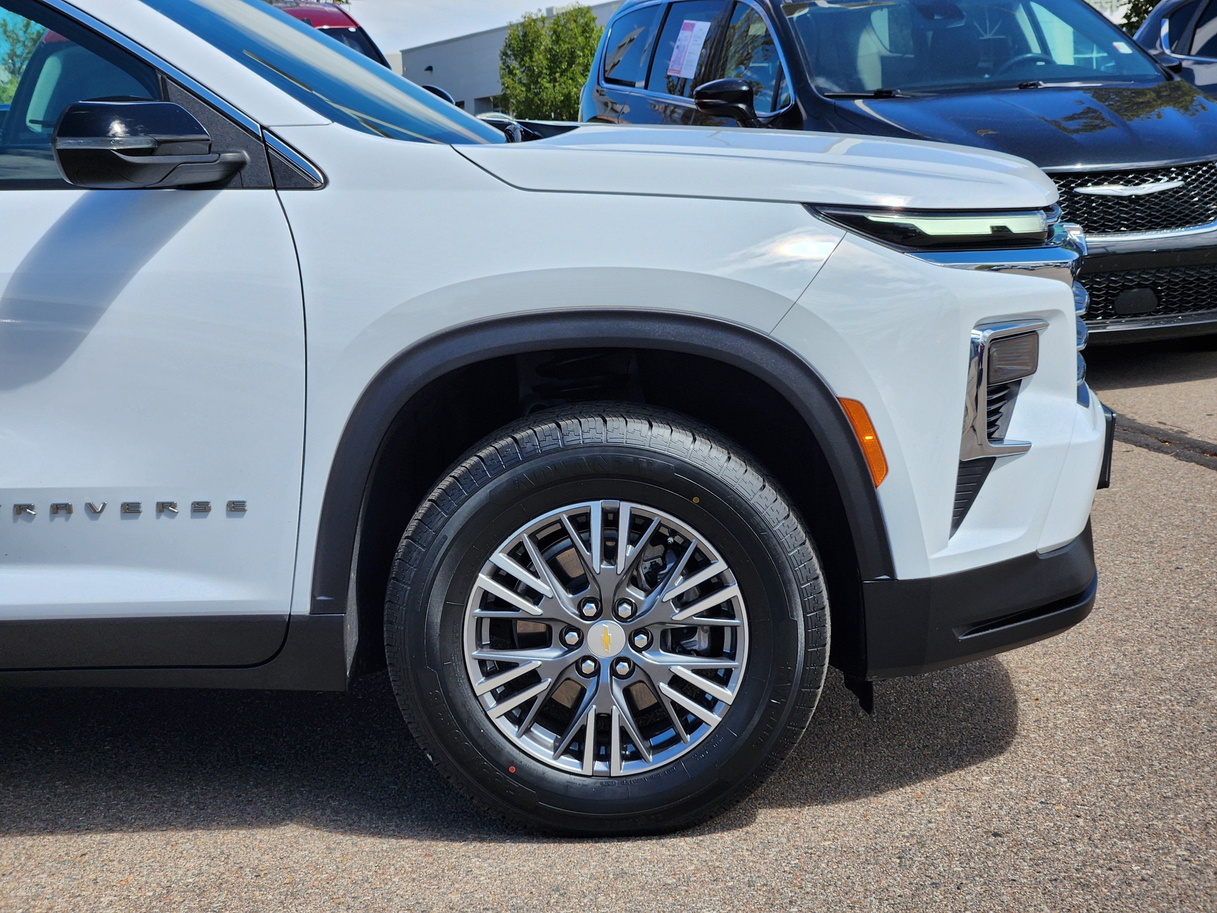 2025 Chevrolet Traverse AWD LT