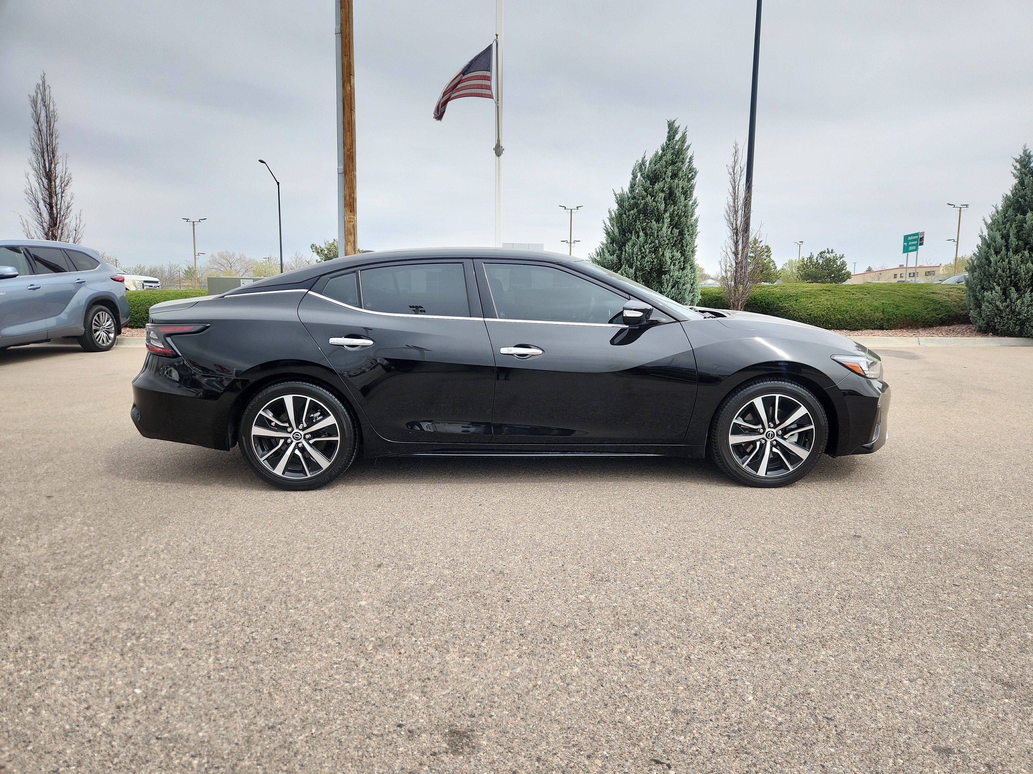 2023 Nissan Maxima SV