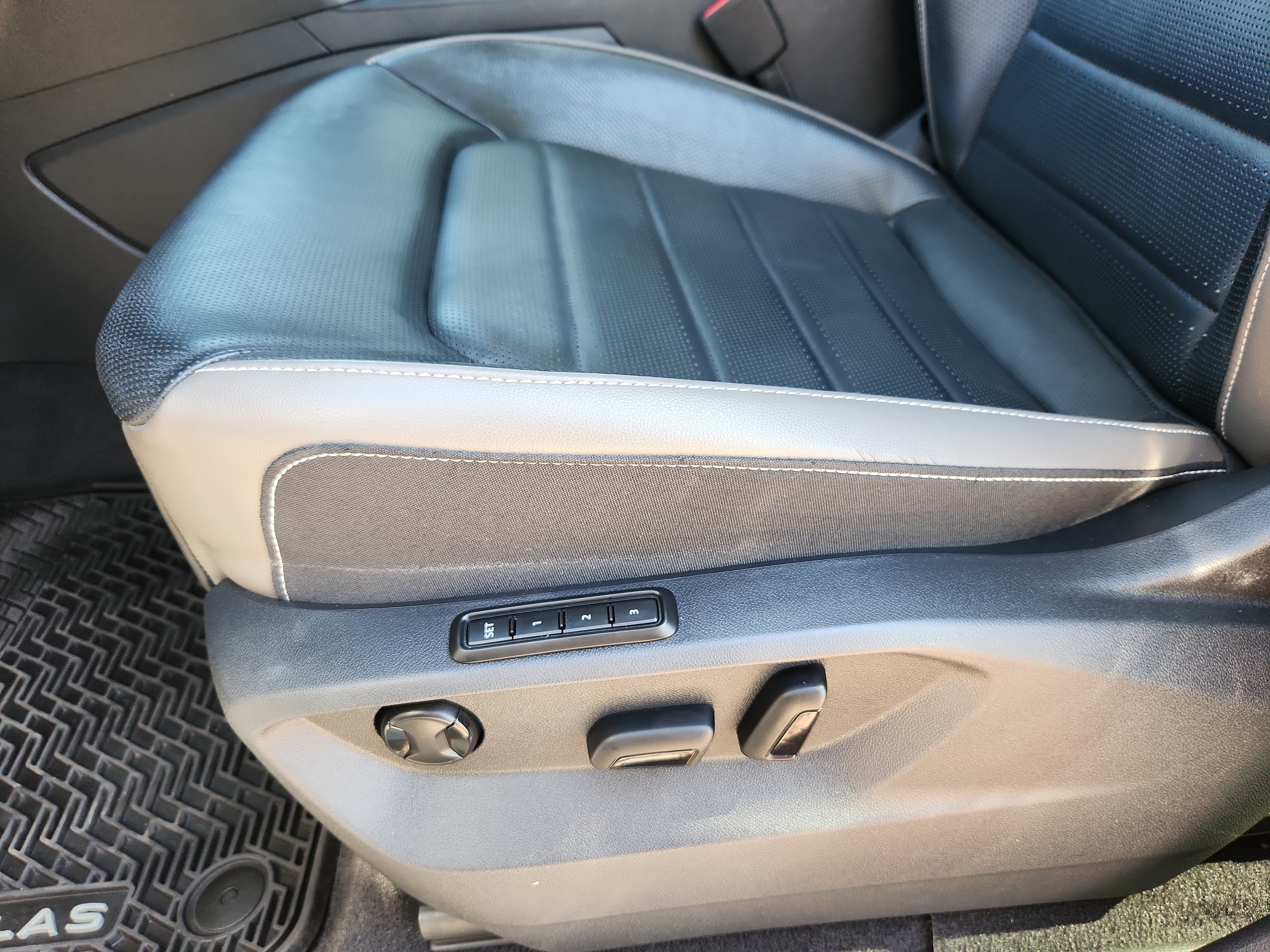 2023 Volkswagen Atlas 3.6L V6 SEL Premium R-Line