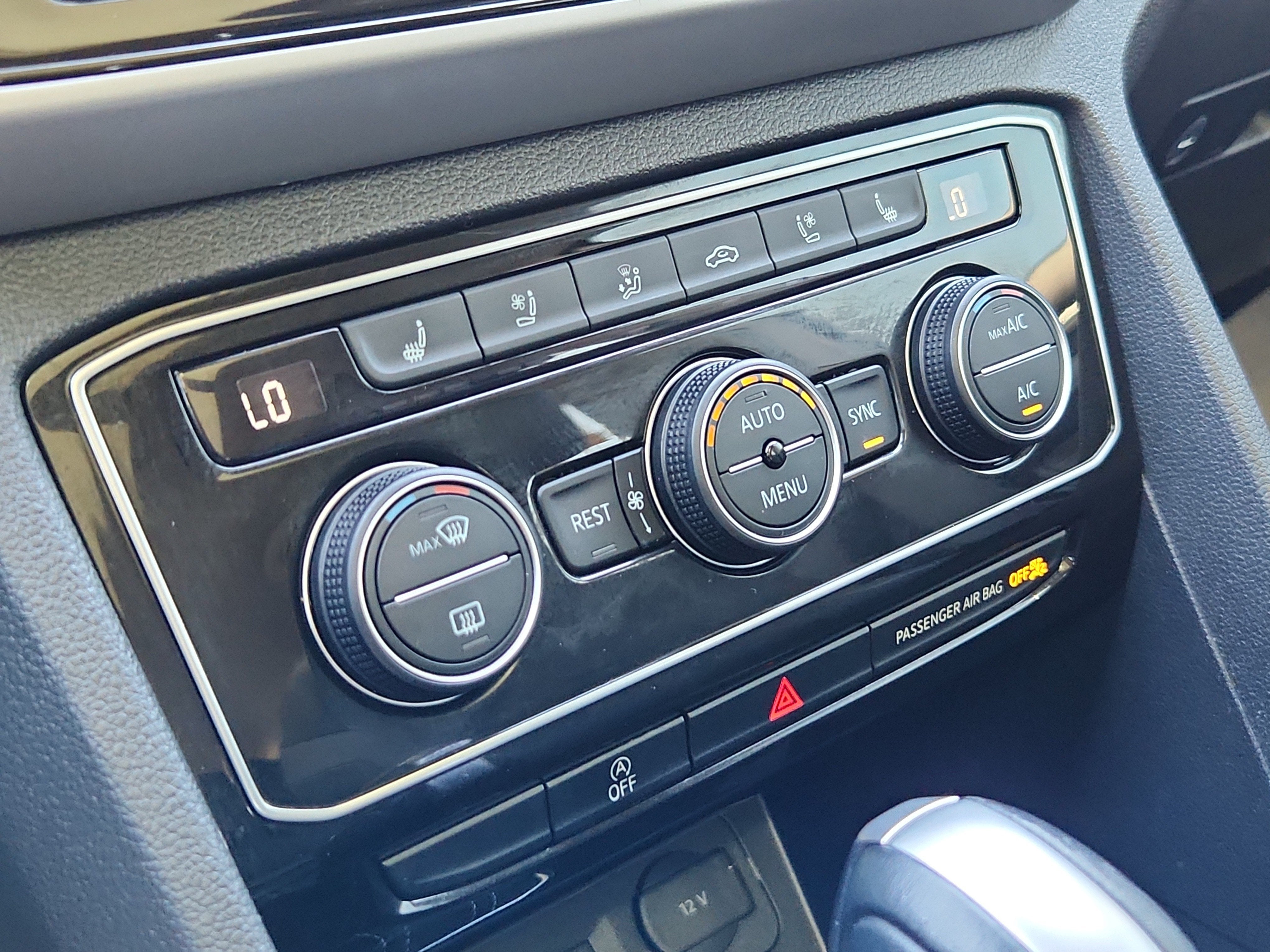 2023 Volkswagen Atlas 3.6L V6 SEL Premium R-Line