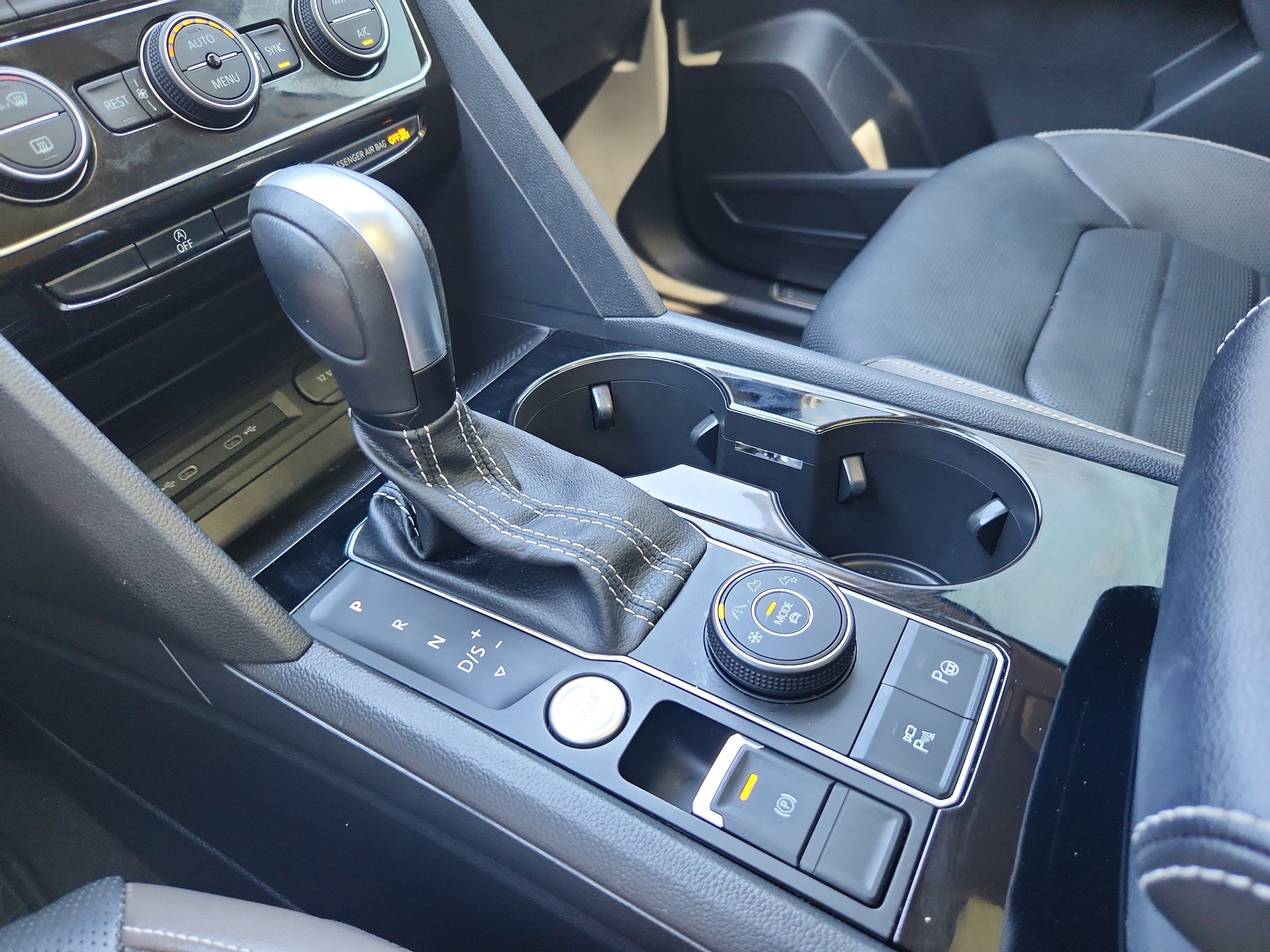 2023 Volkswagen Atlas 3.6L V6 SEL Premium R-Line