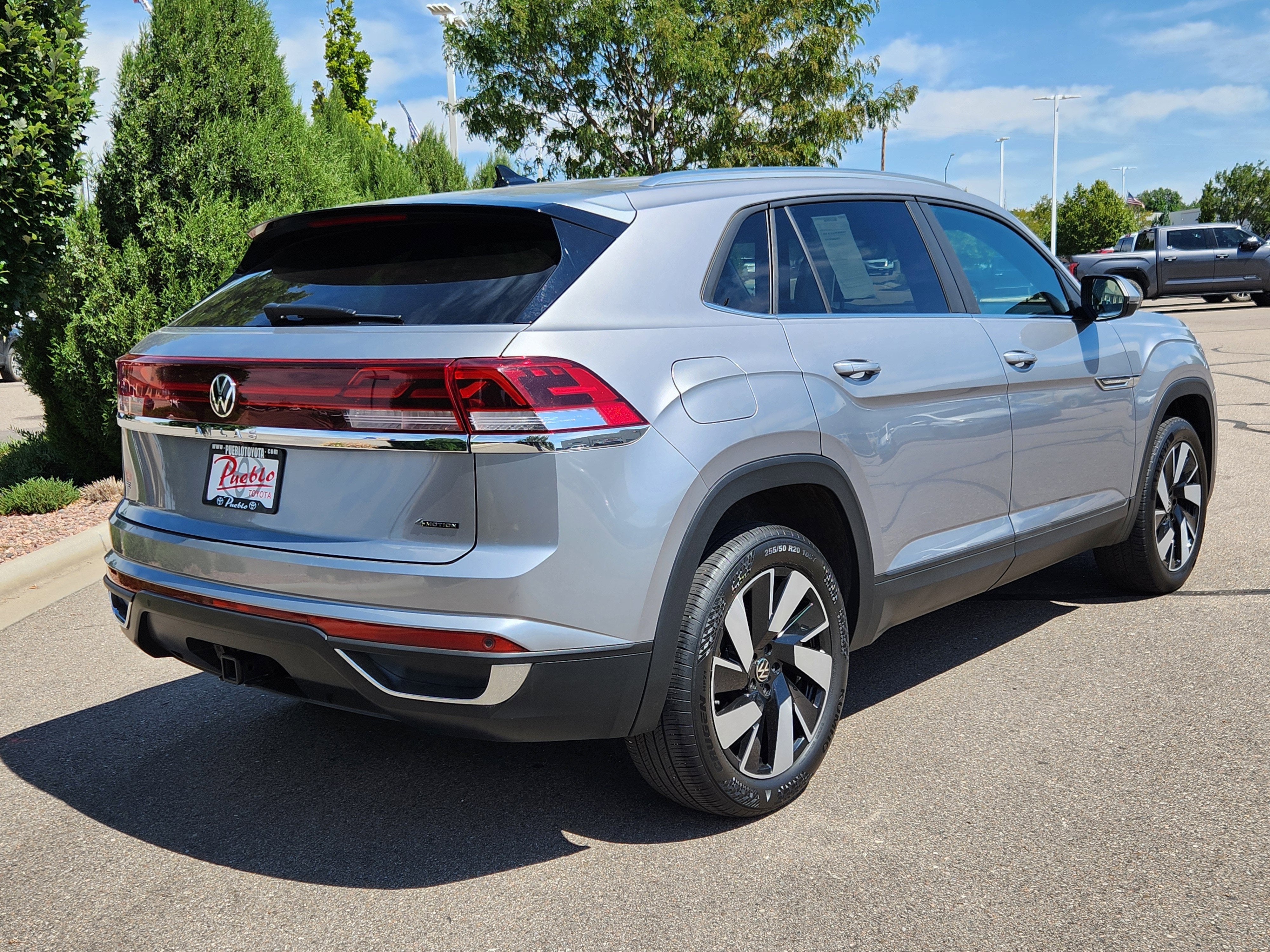 2024 Volkswagen Atlas Cross Sport 2.0T SE w/Technology