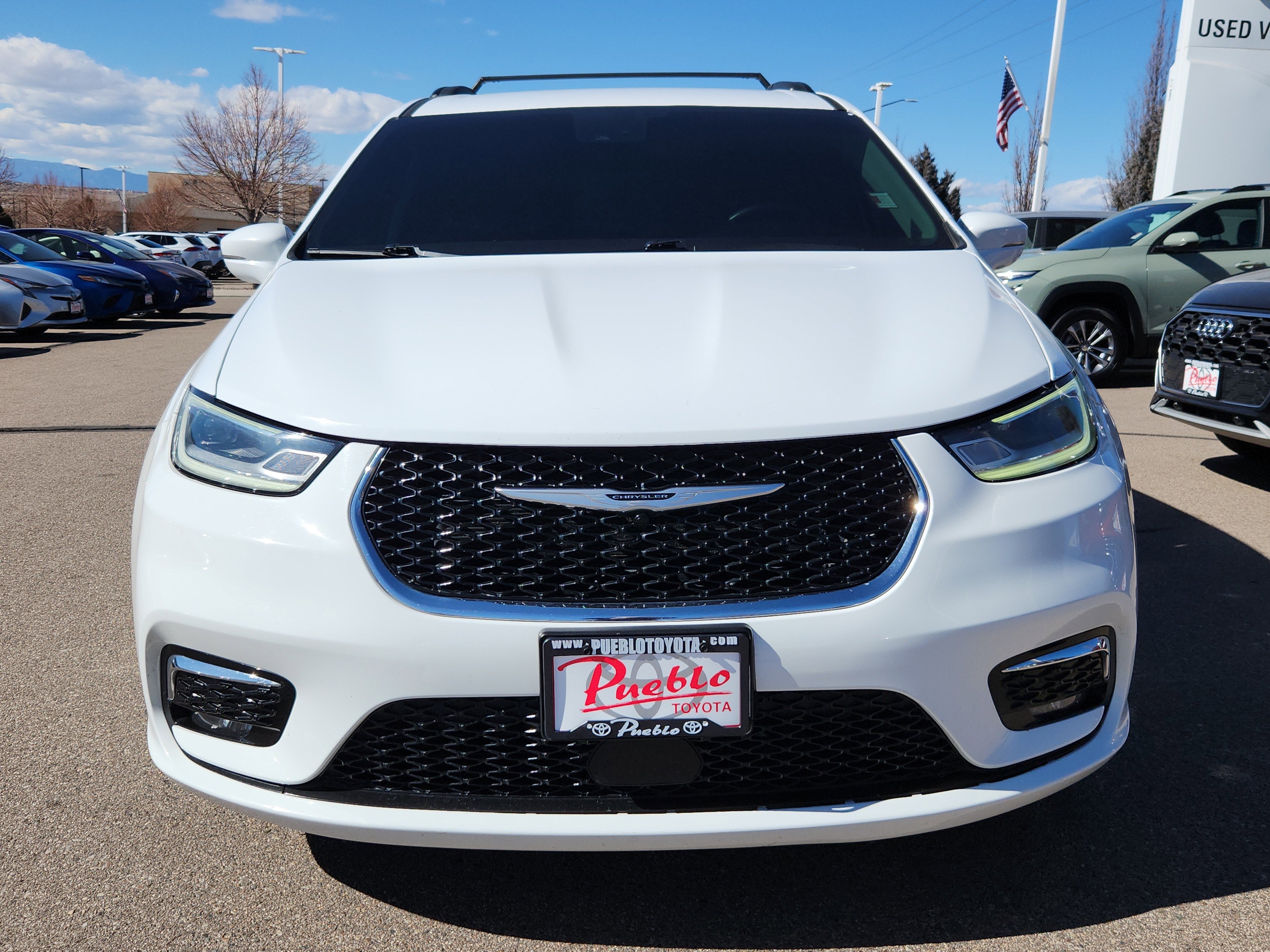 2022 Chrysler Pacifica Touring L