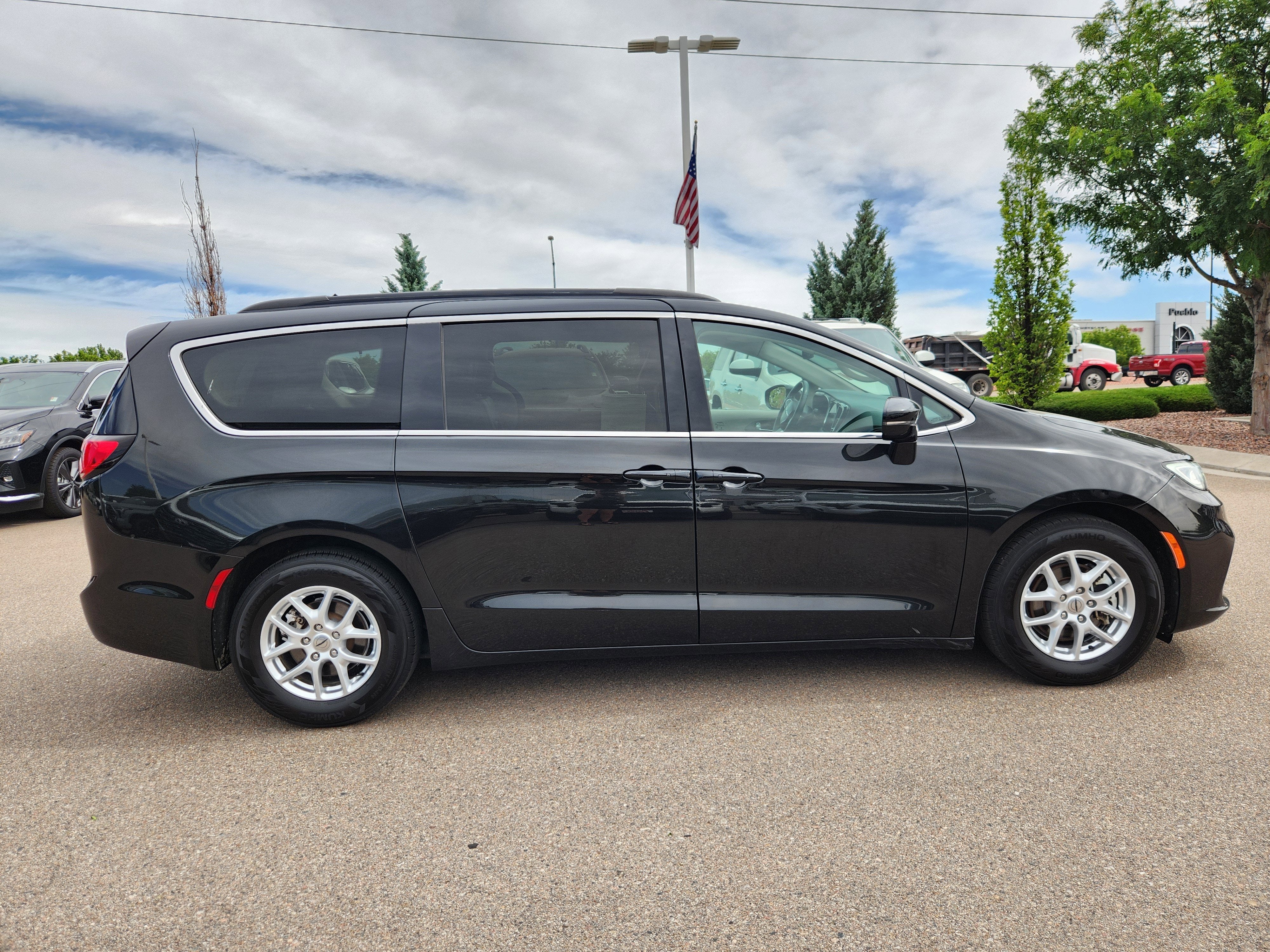 2022 Chrysler Pacifica Touring L