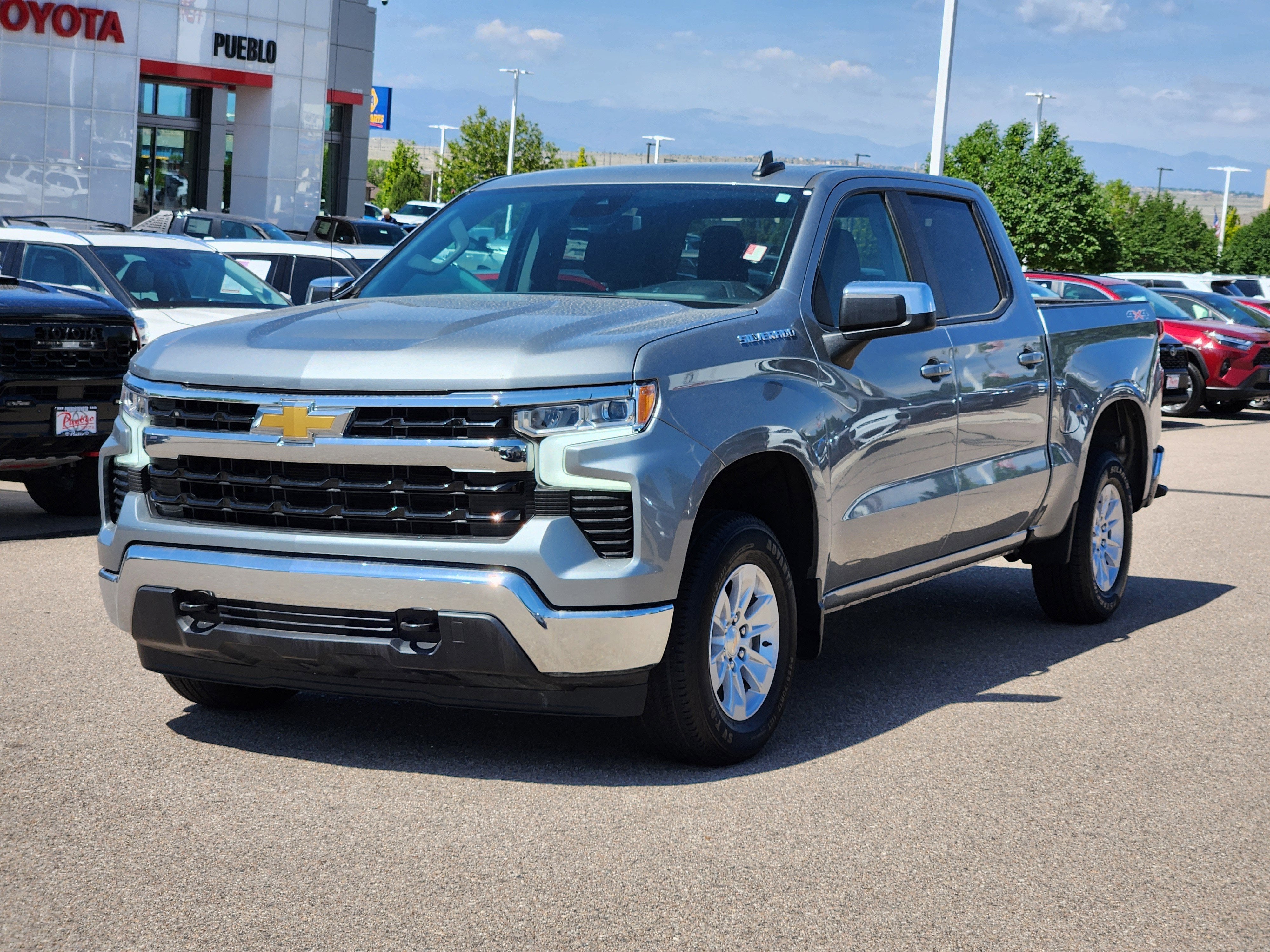 2025 Chevrolet Silverado 1500 LT