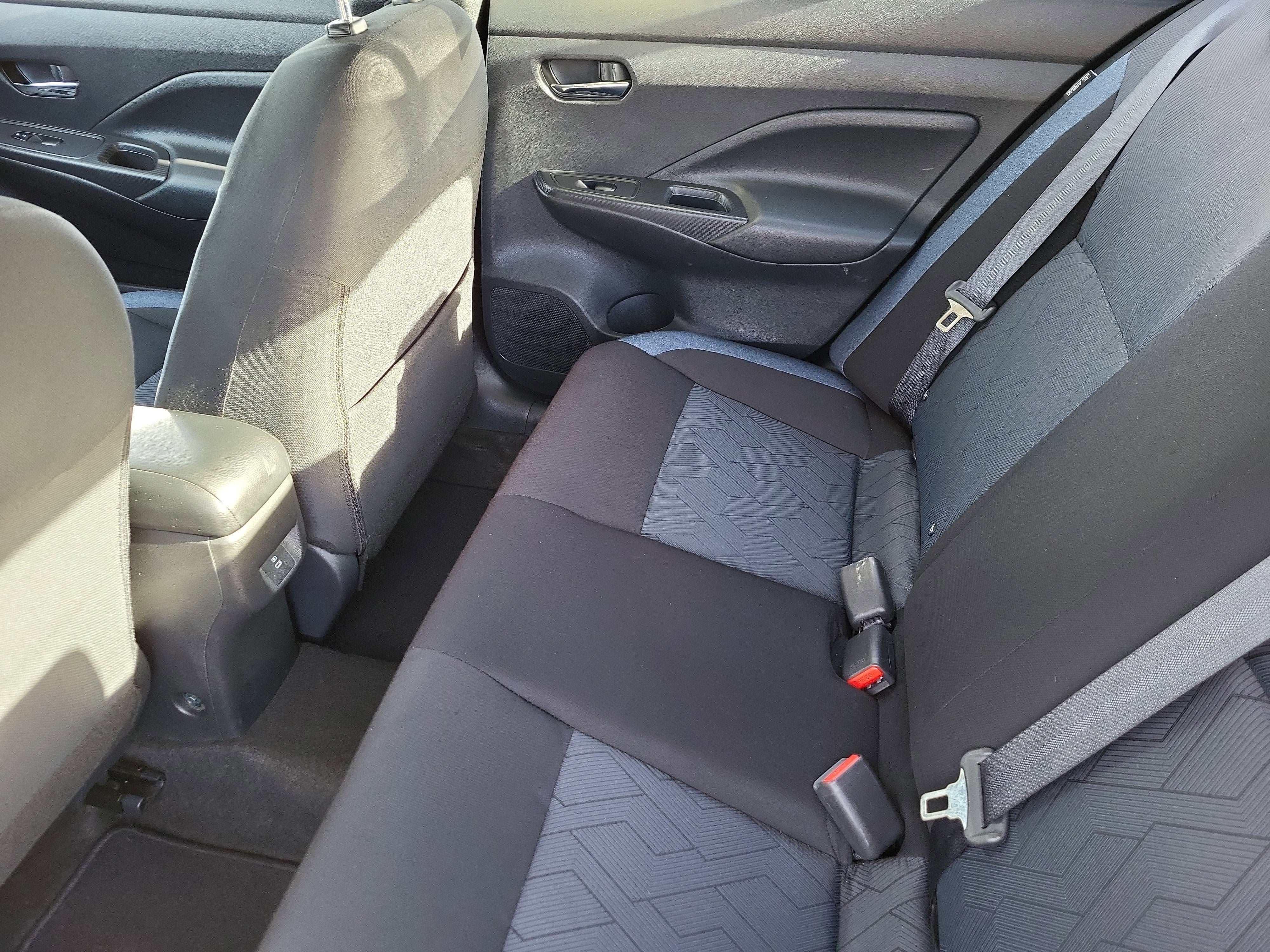 2023 Nissan Versa SV