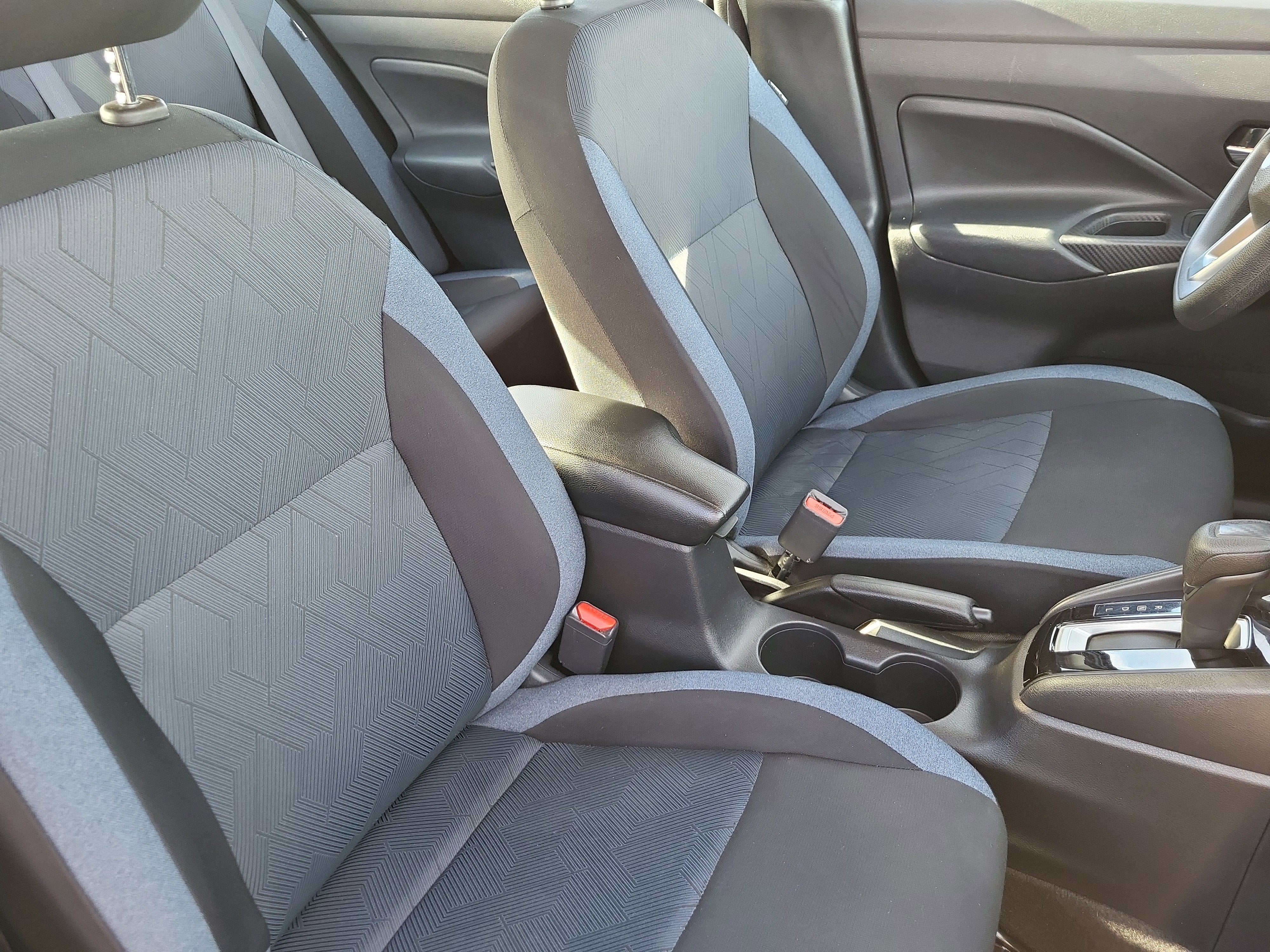 2023 Nissan Versa SV