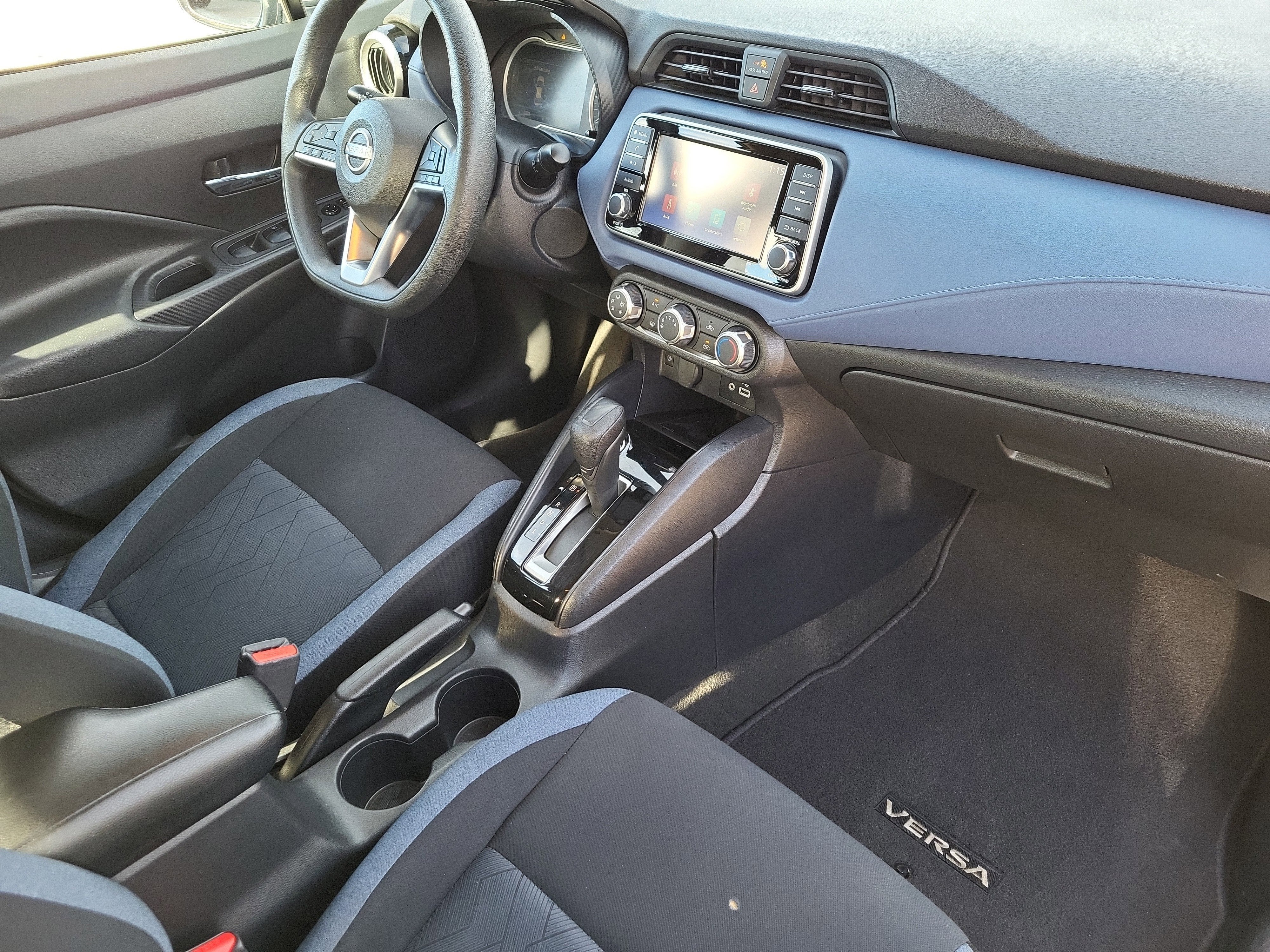 2023 Nissan Versa SV