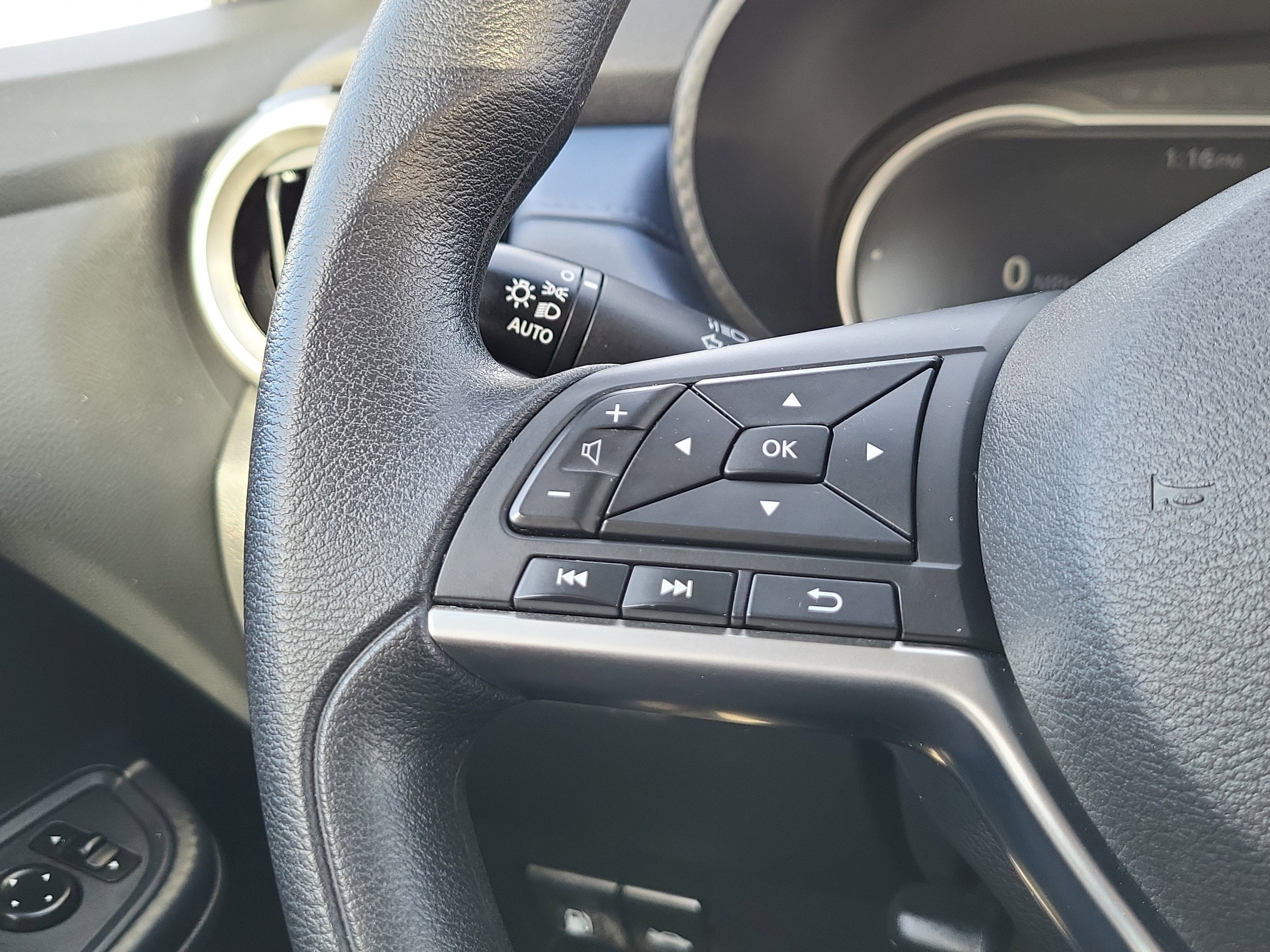 2023 Nissan Versa SV