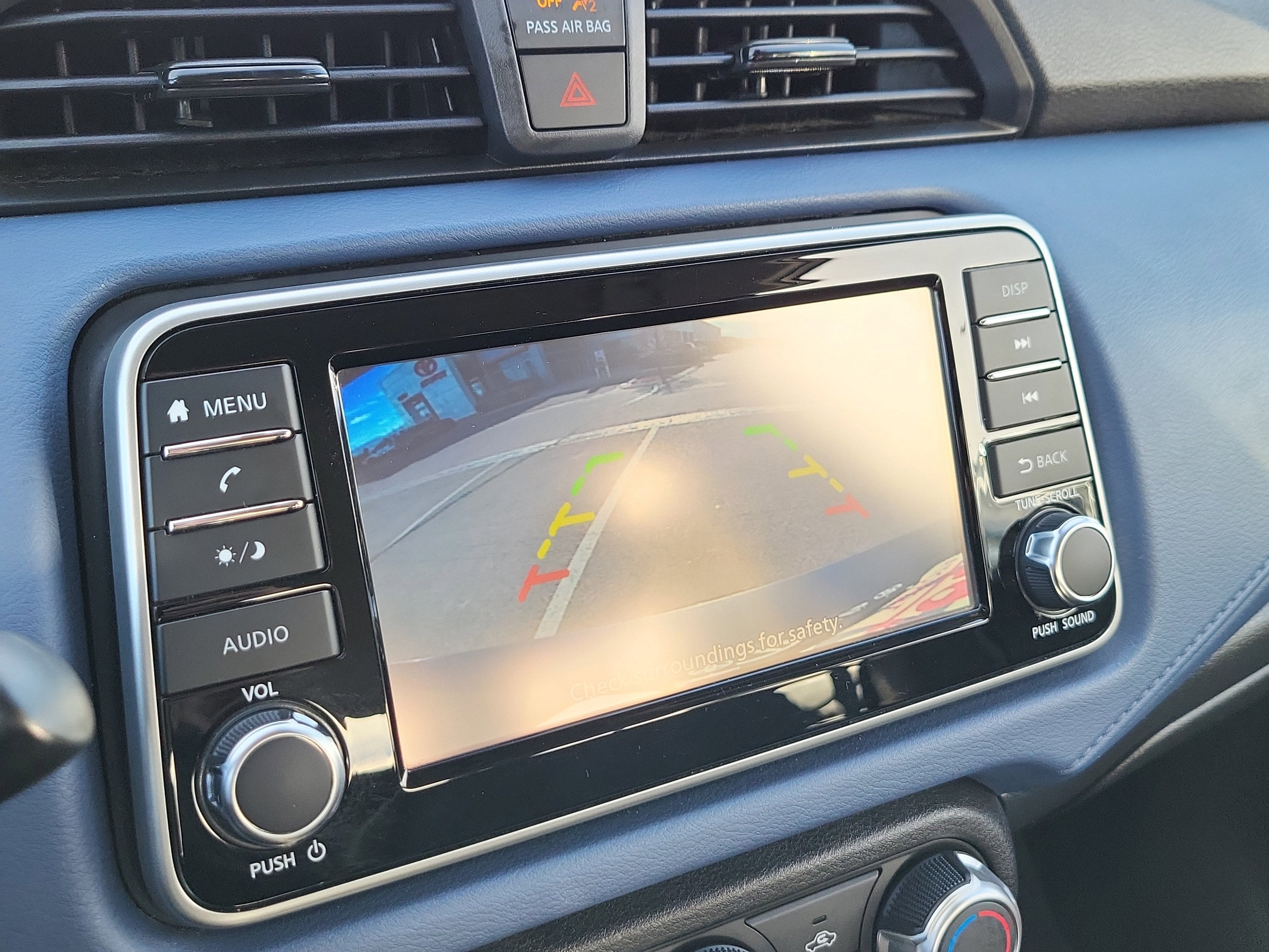 2023 Nissan Versa SV