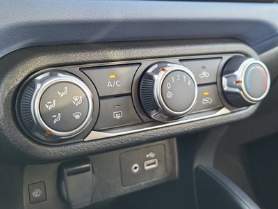 2023 Nissan Versa SV