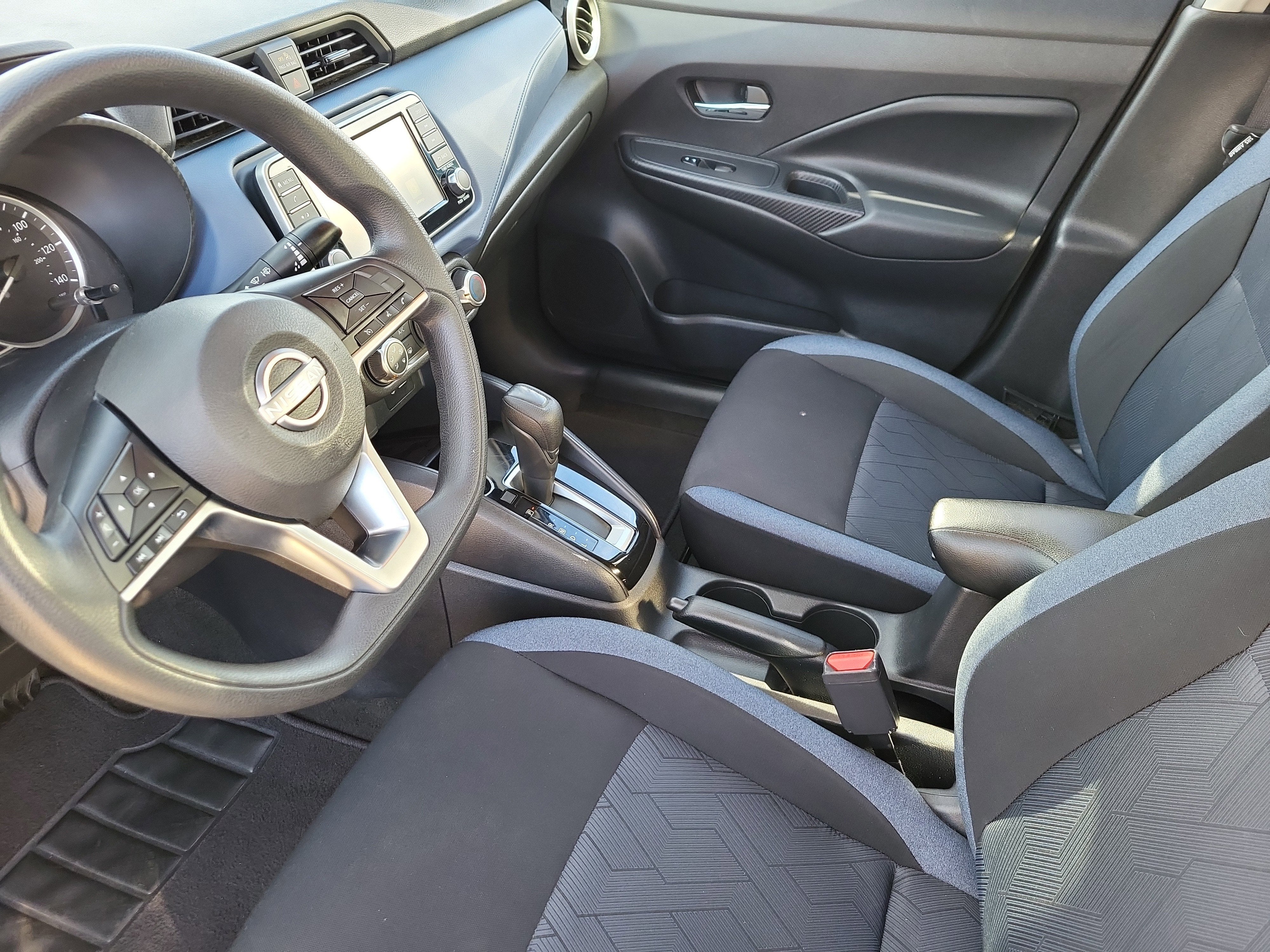 2023 Nissan Versa SV