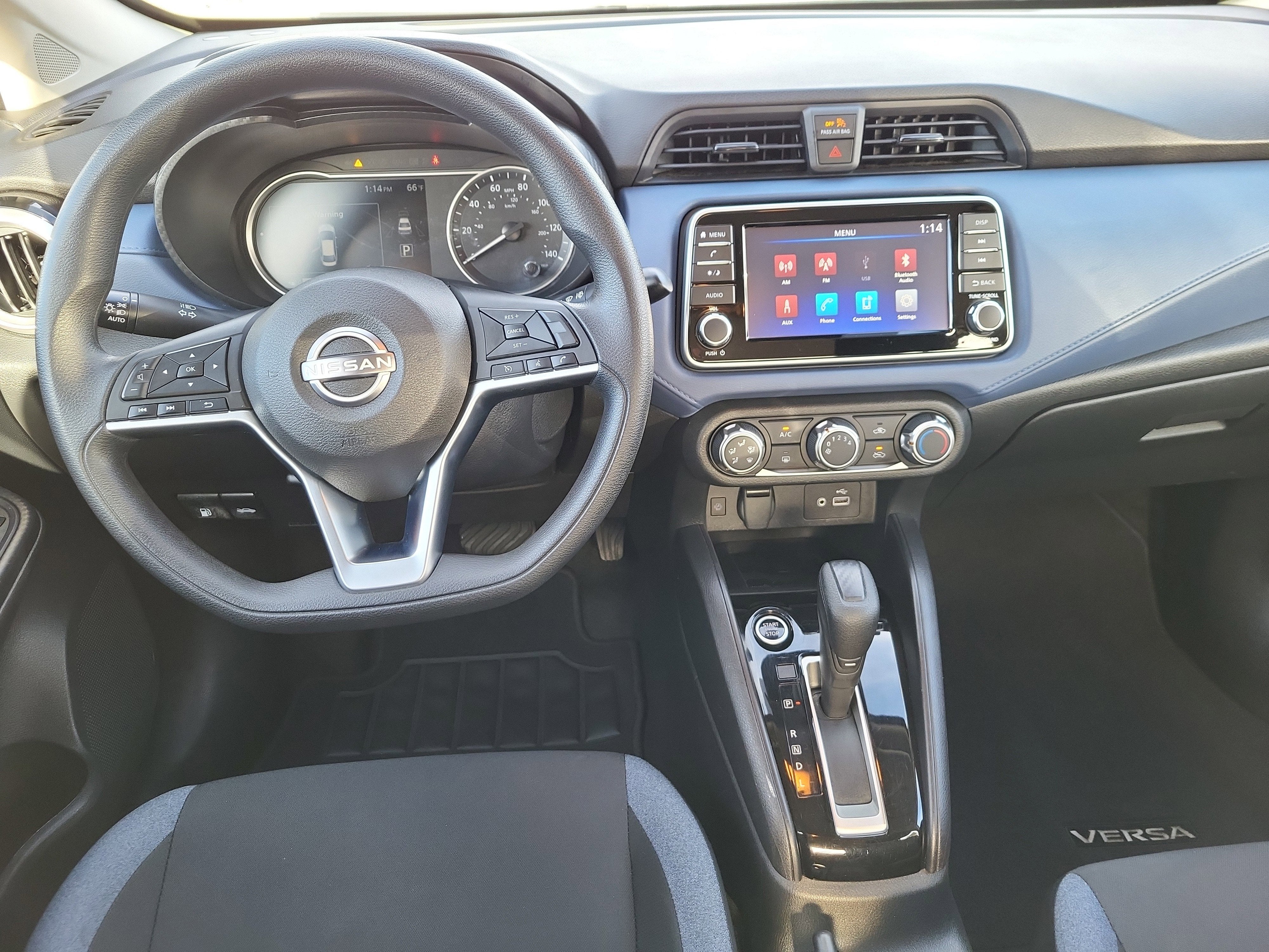 2023 Nissan Versa SV