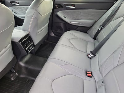 2019 Toyota Avalon Hybrid Limited