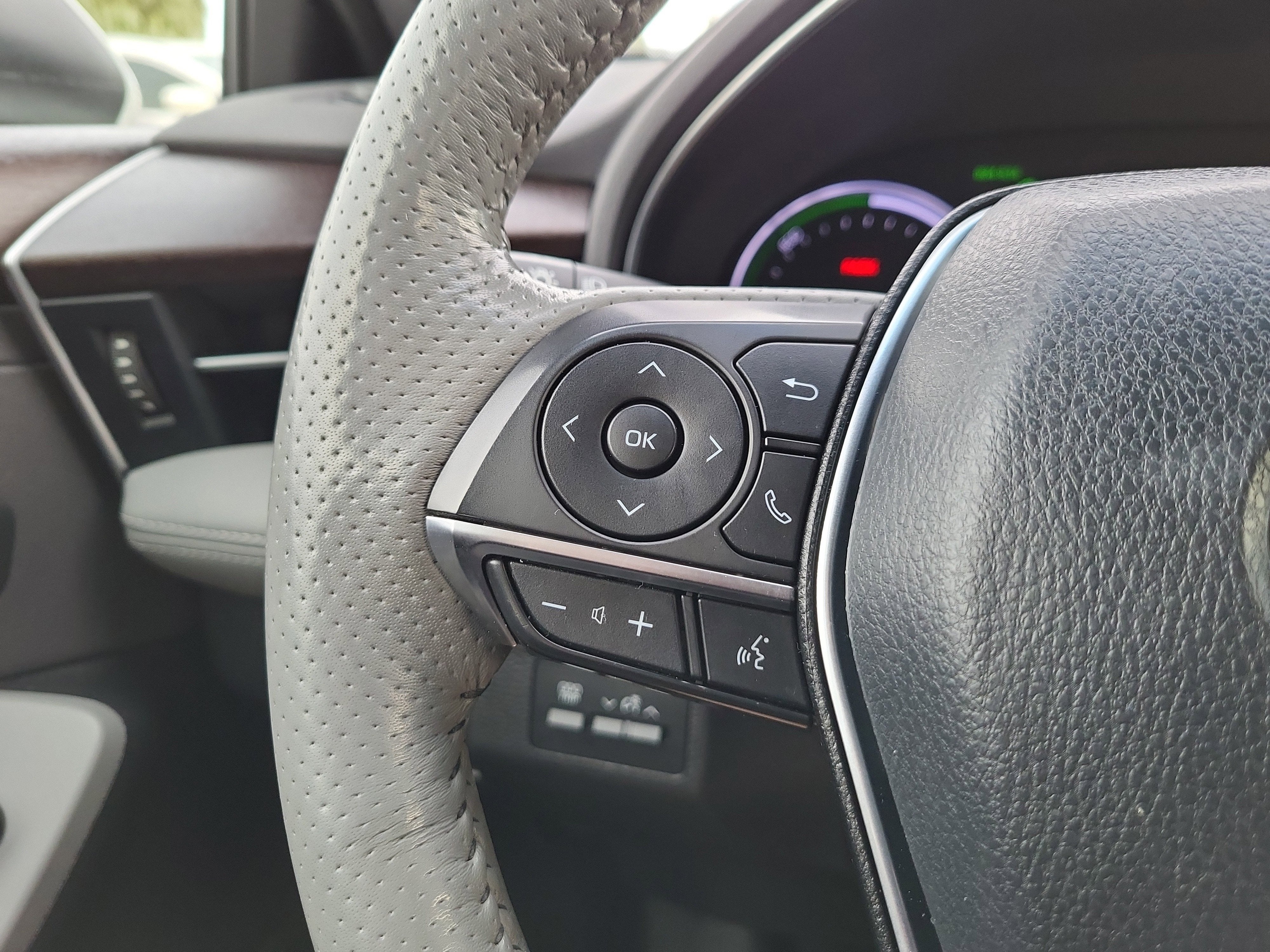 2019 Toyota Avalon Hybrid Limited