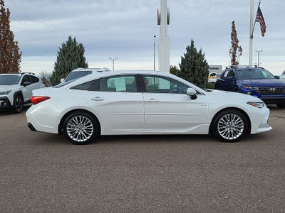 2019 Toyota Avalon Hybrid Limited