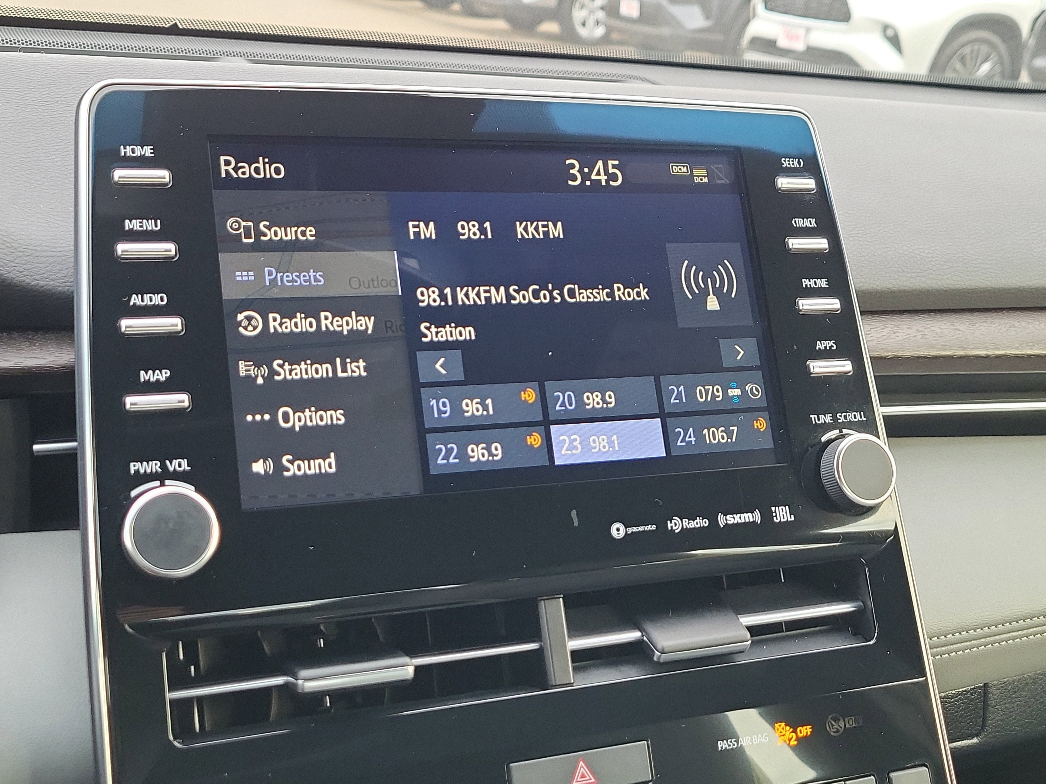 2019 Toyota Avalon Hybrid Limited