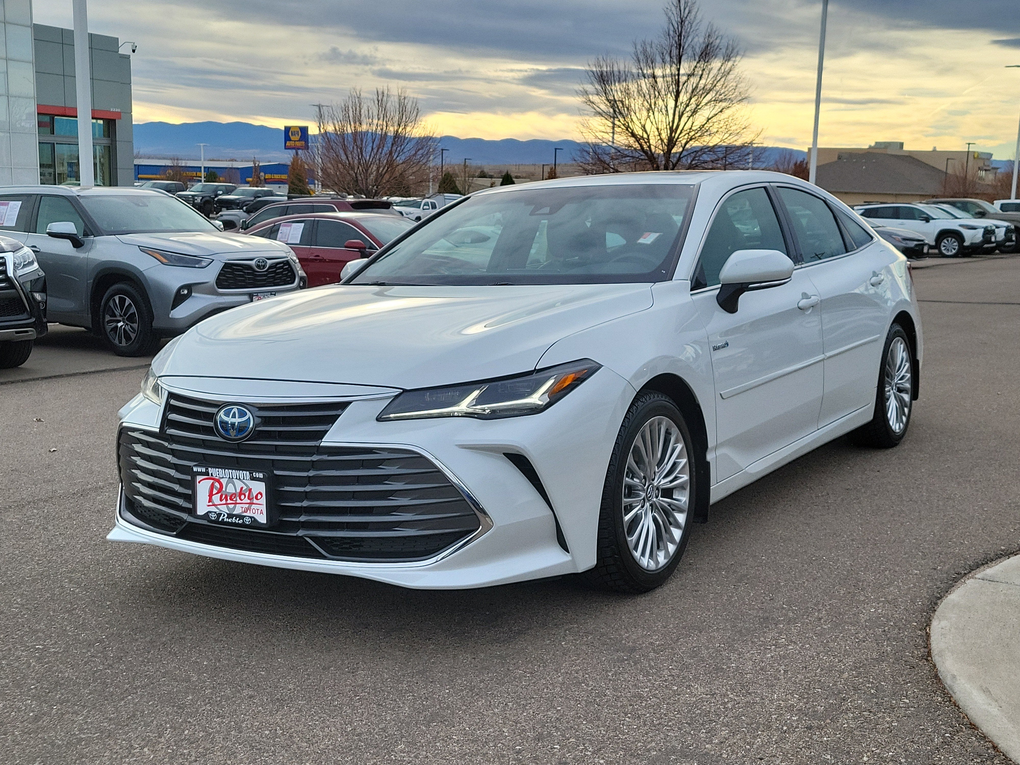 2019 Toyota Avalon Hybrid Limited