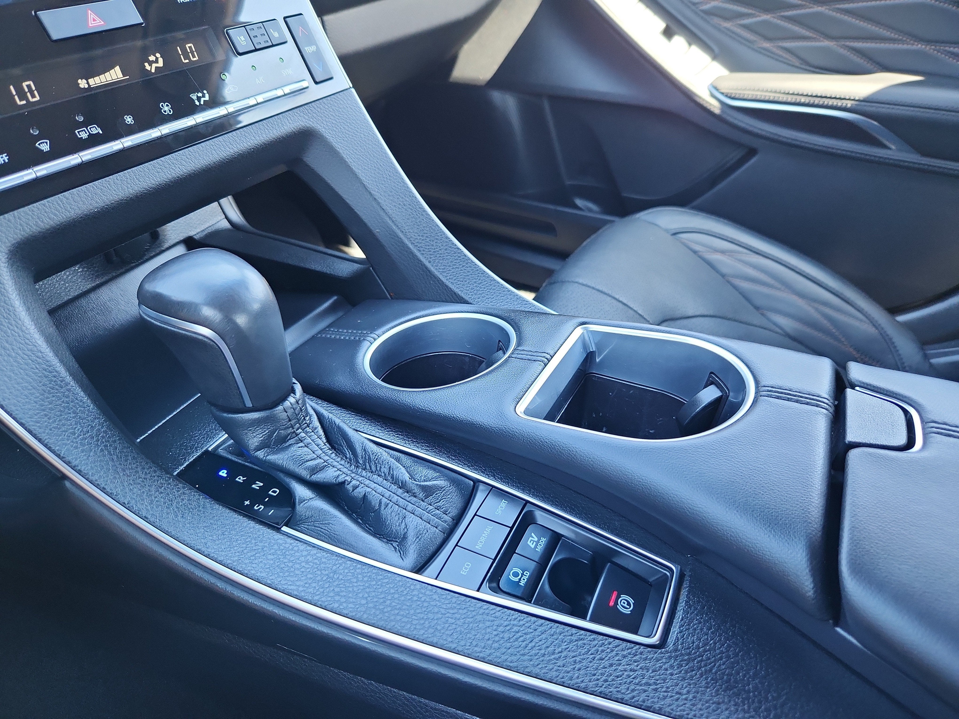 2021 Toyota Avalon Hybrid Limited