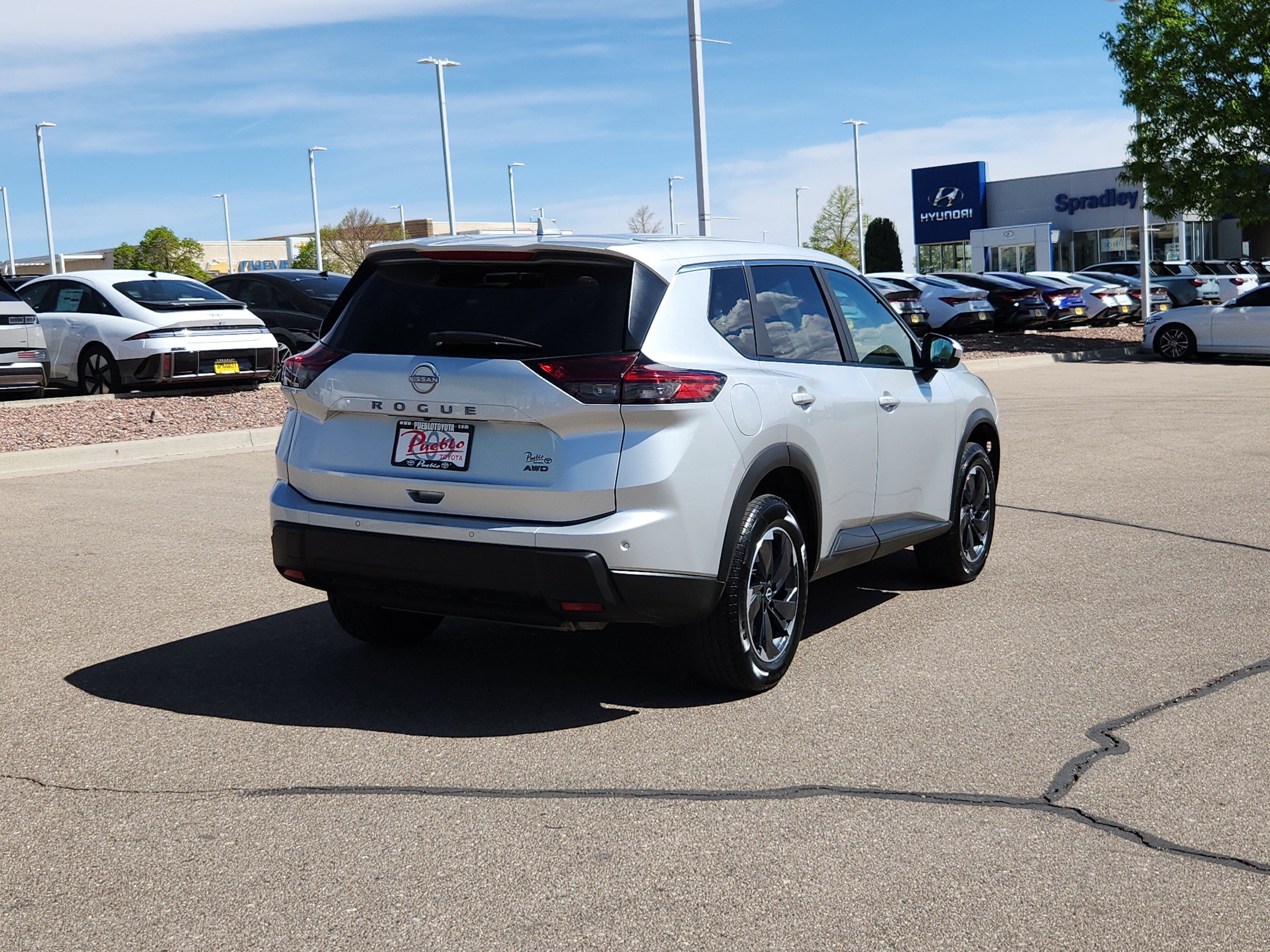 2025 Nissan Rogue SV