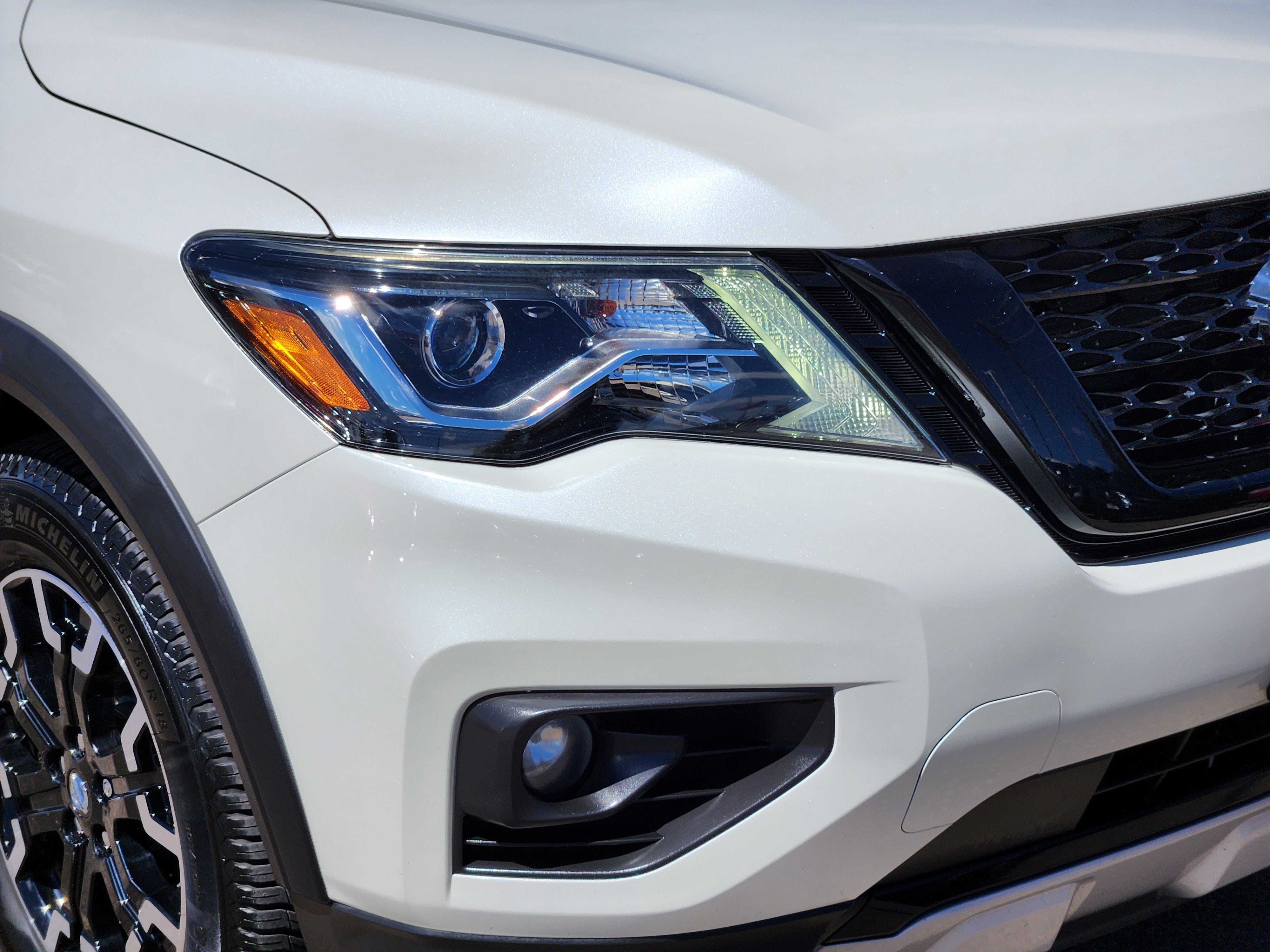 2020 Nissan Pathfinder SL
