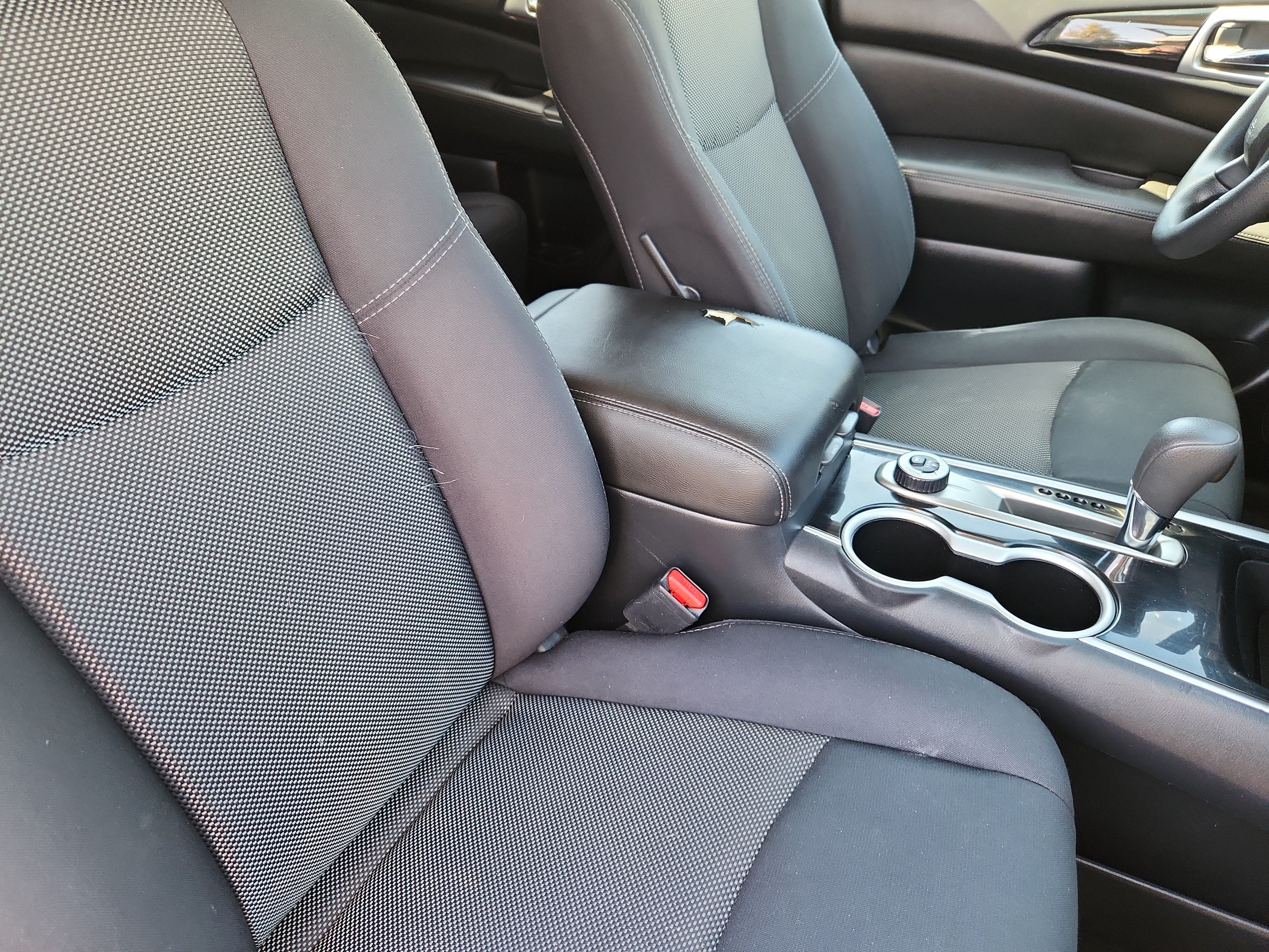 2019 Nissan Pathfinder S