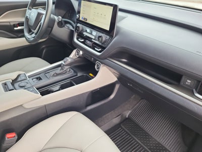 2024 Toyota Grand Highlander UP