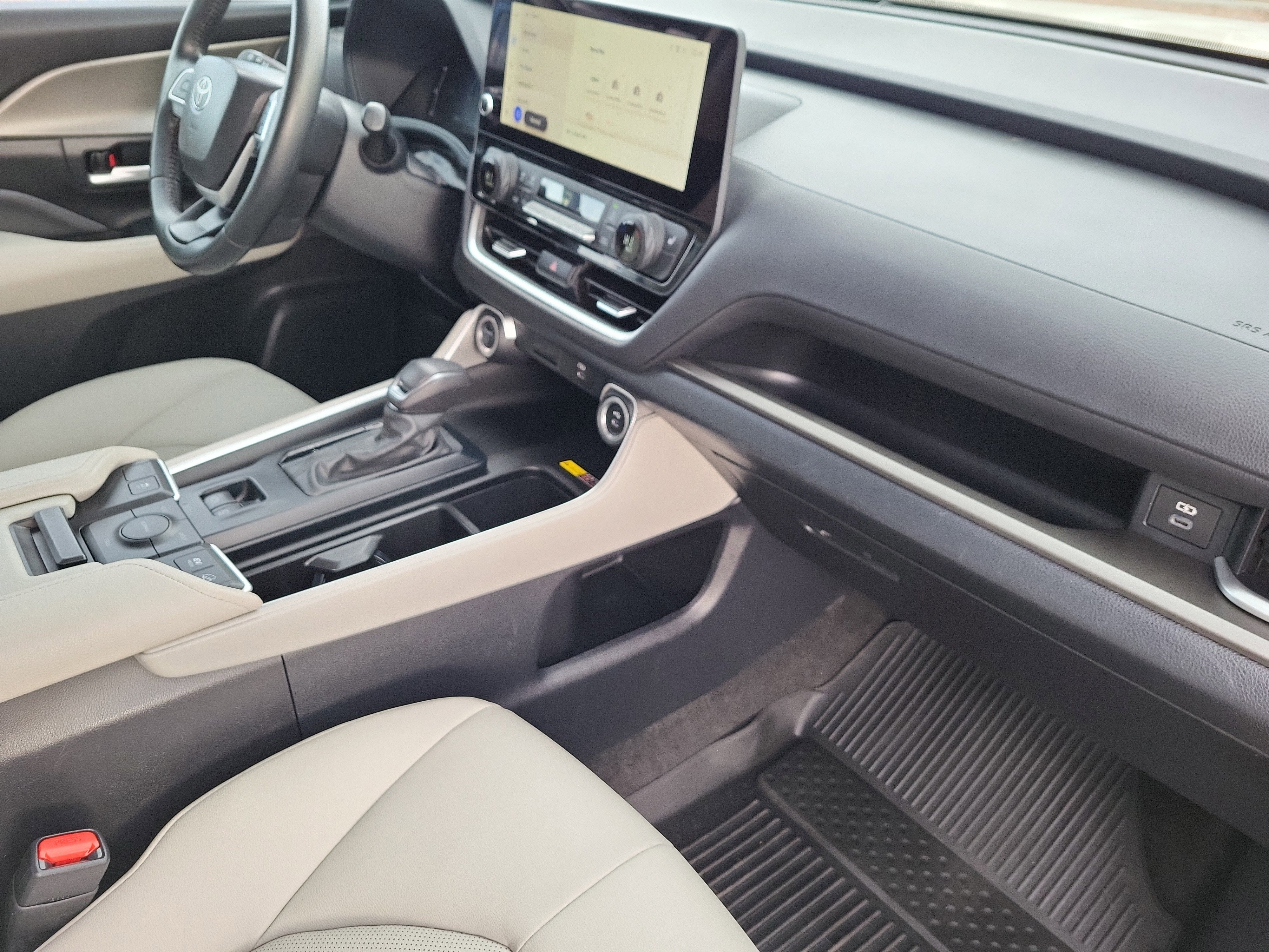 2024 Toyota Grand Highlander UP