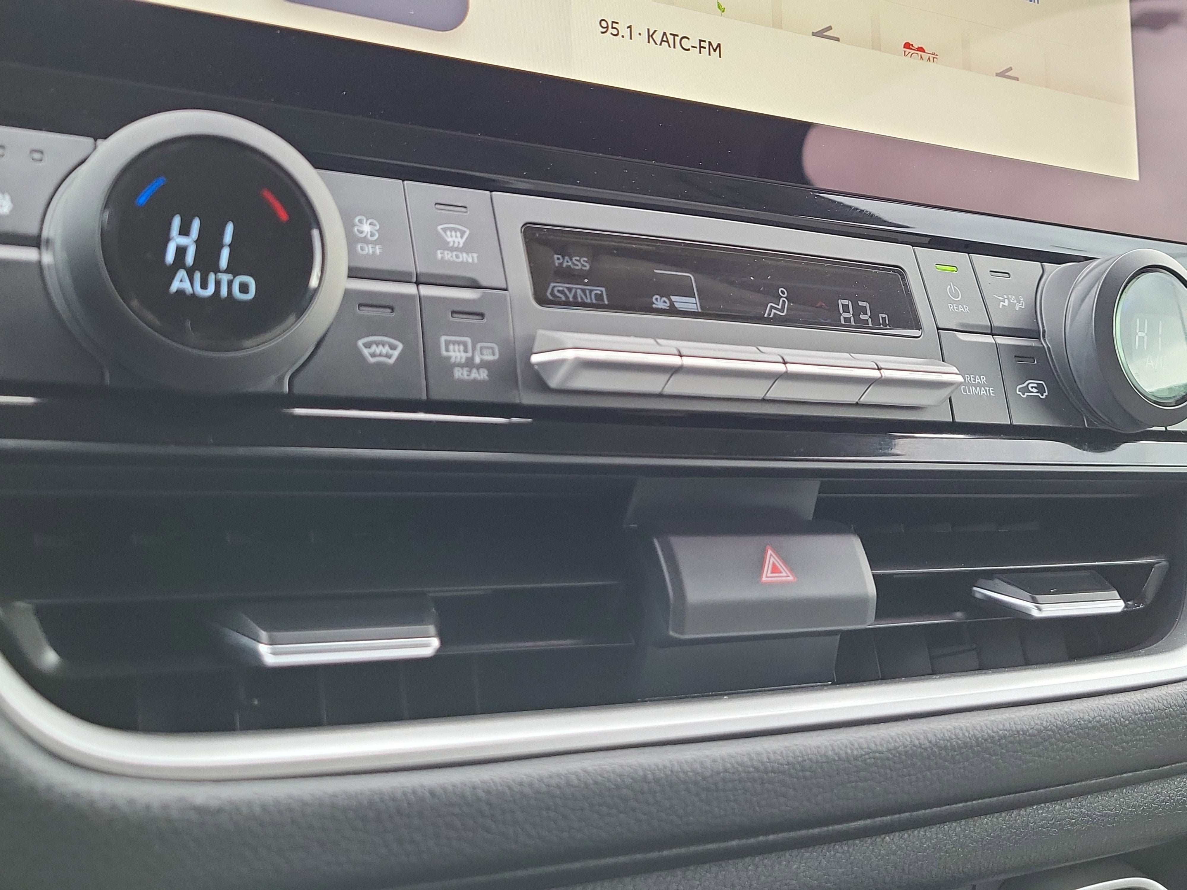 2024 Toyota Grand Highlander UP