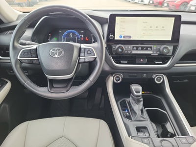 2024 Toyota Grand Highlander UP