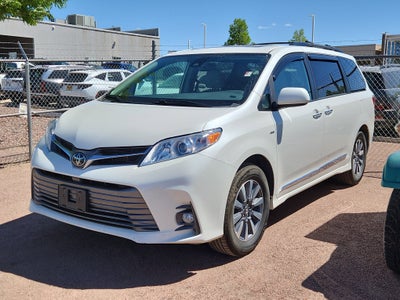 2020 Toyota Sienna PV
