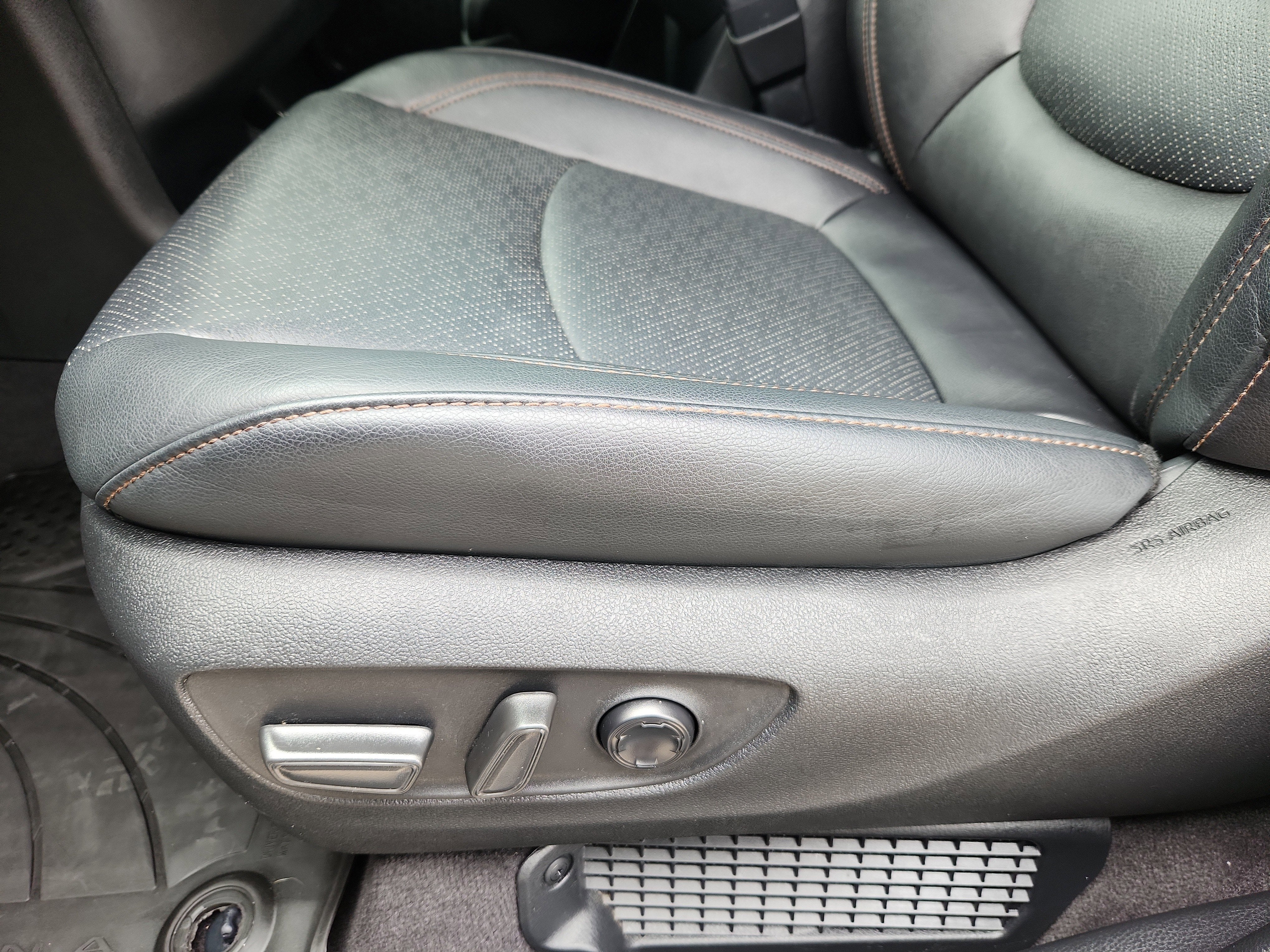 2025 Toyota Sienna Platinum