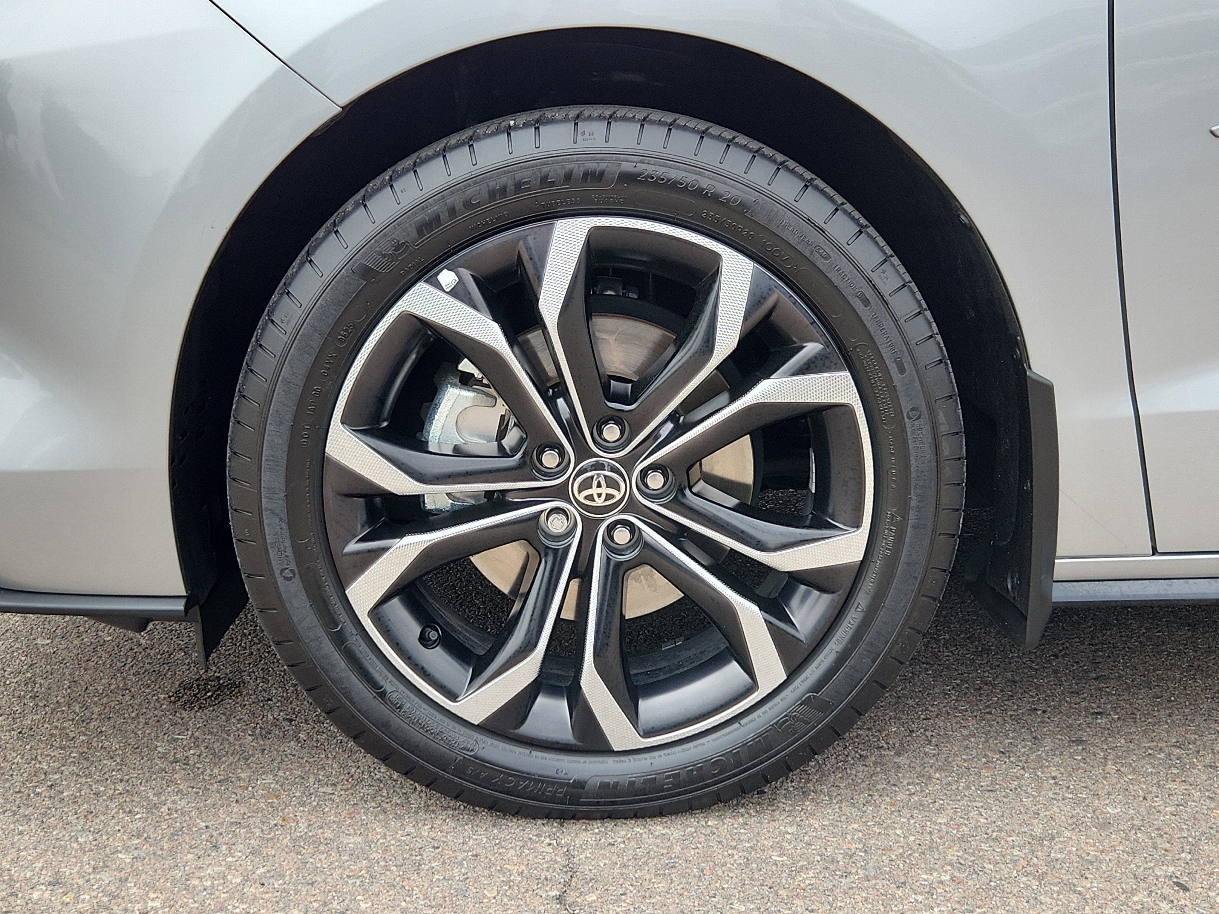 2025 Toyota Sienna Platinum