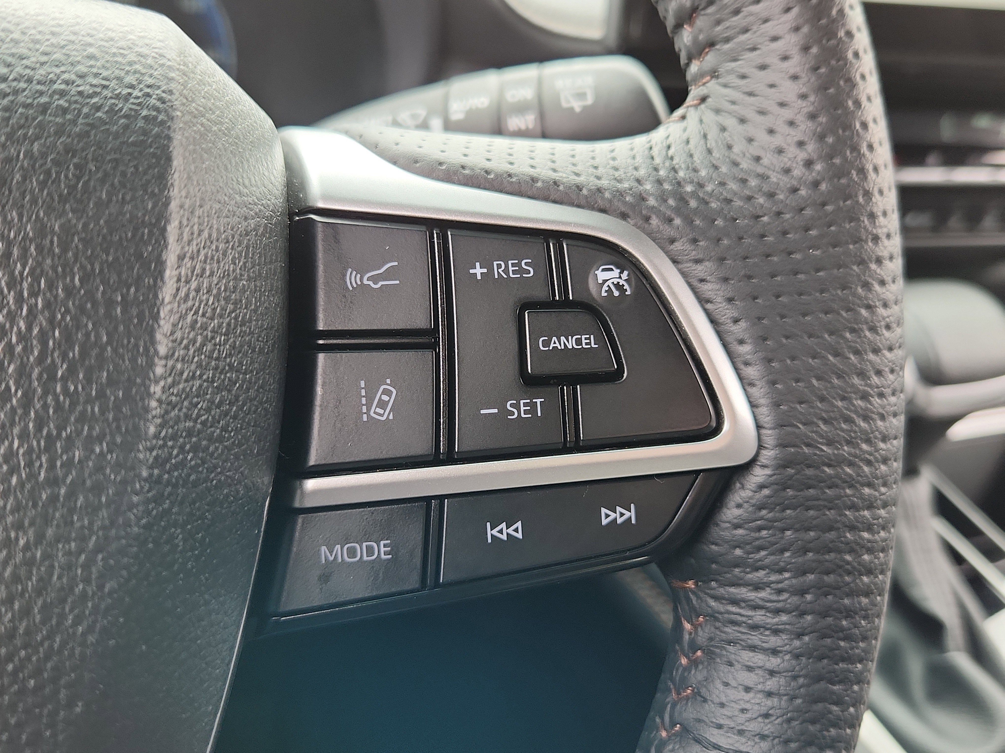 2025 Toyota Sienna Platinum